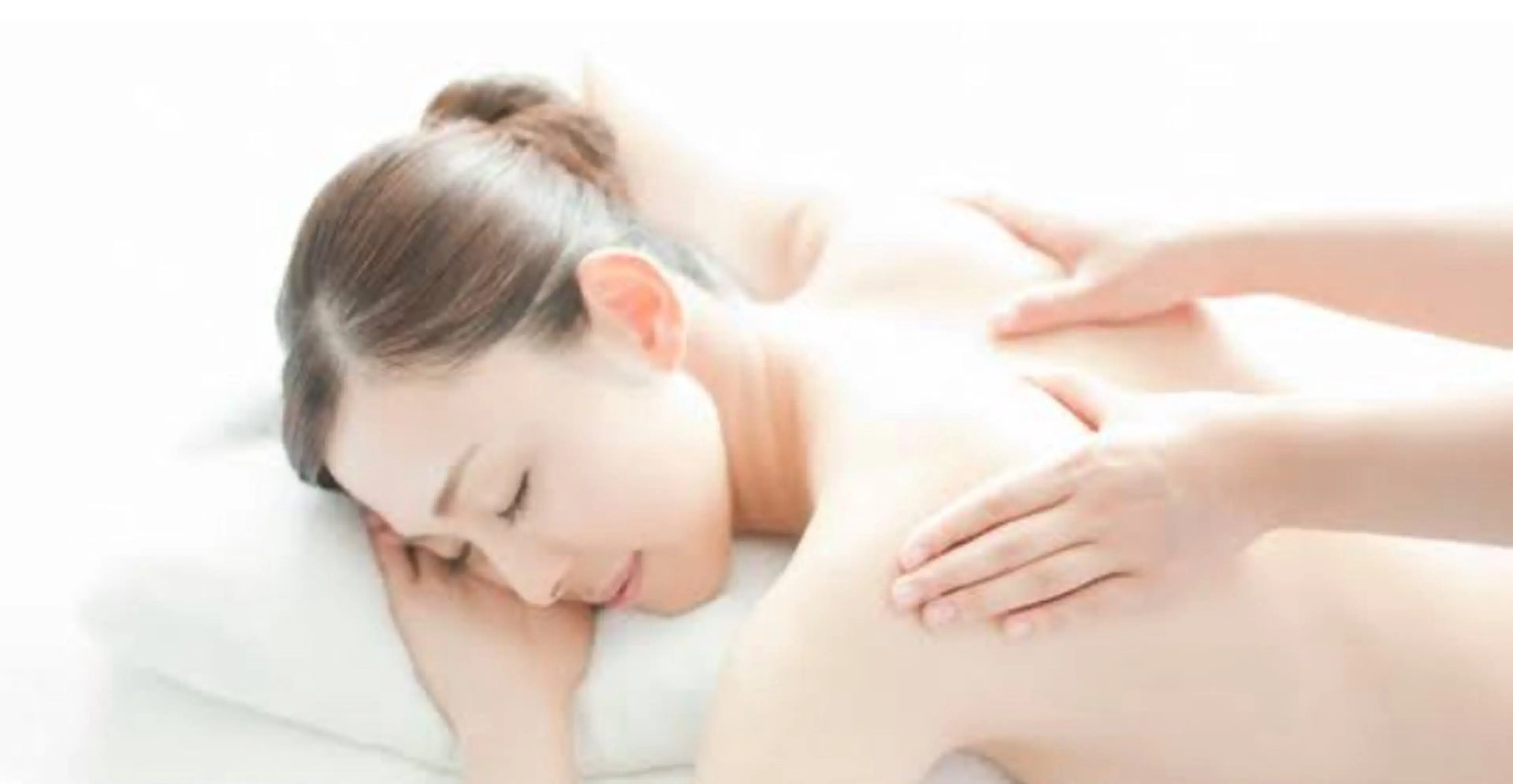 フェイシャルコース(デコルテ、ヘッドマッサージ付)➕上半身or下半身マッサージorリフレクソロジーの写真