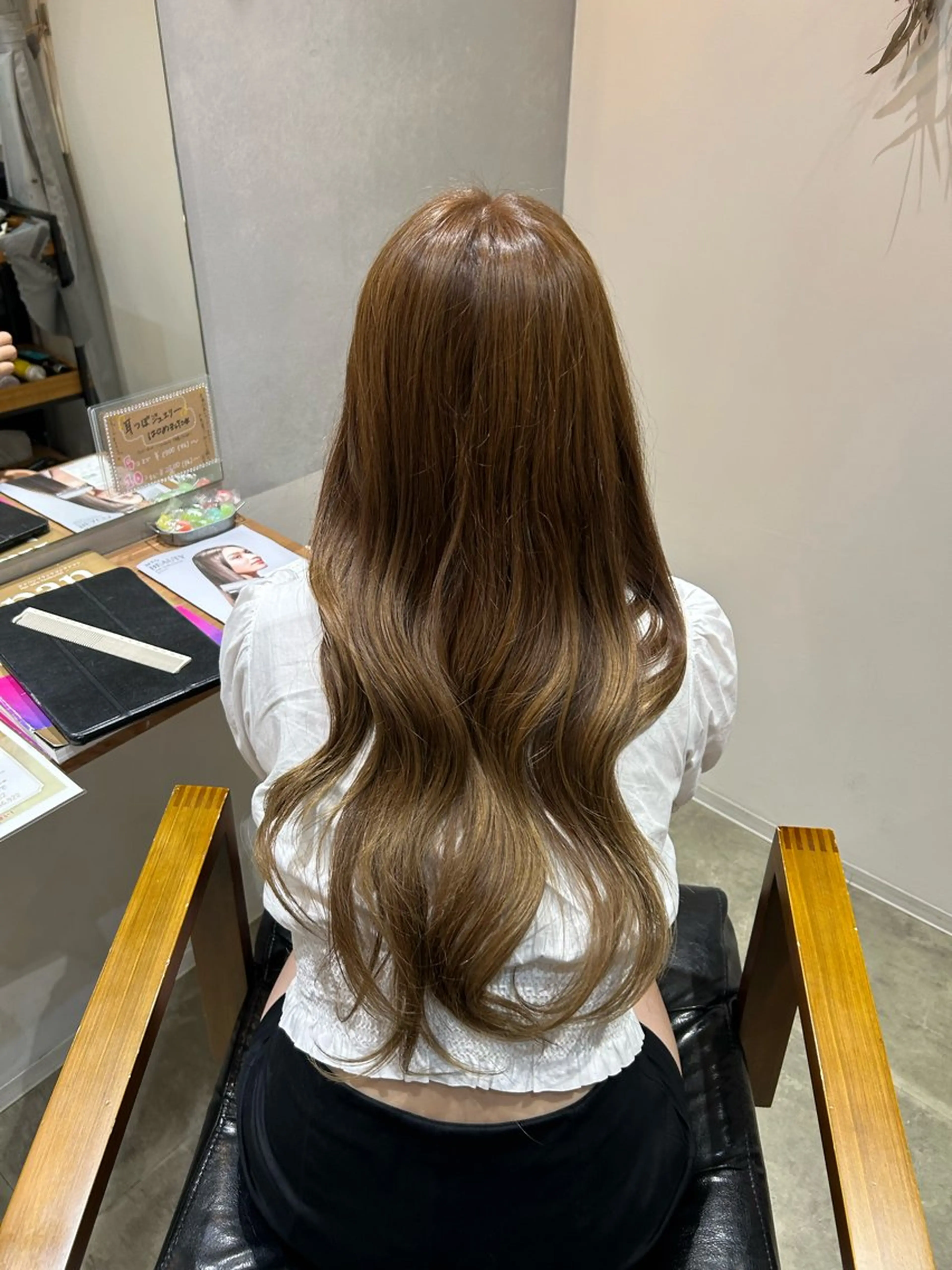 カラー ブリーチ 杉田 理胡のヘアスタイル
