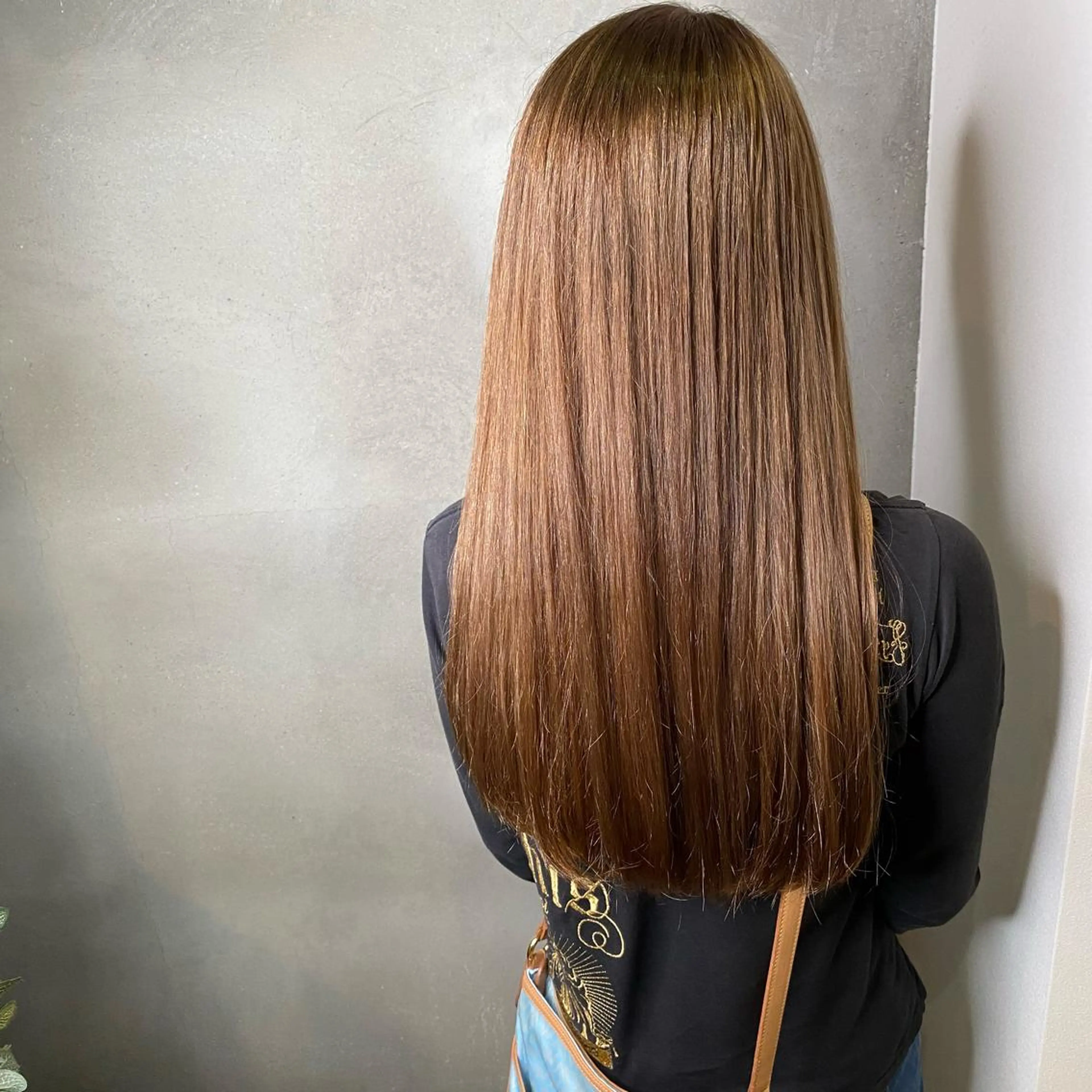 ロング カラー ベージュカラー ミルクティーベージュ La fith hair Glanz 桂店所属・内藤 夏樹のヘアスタイル