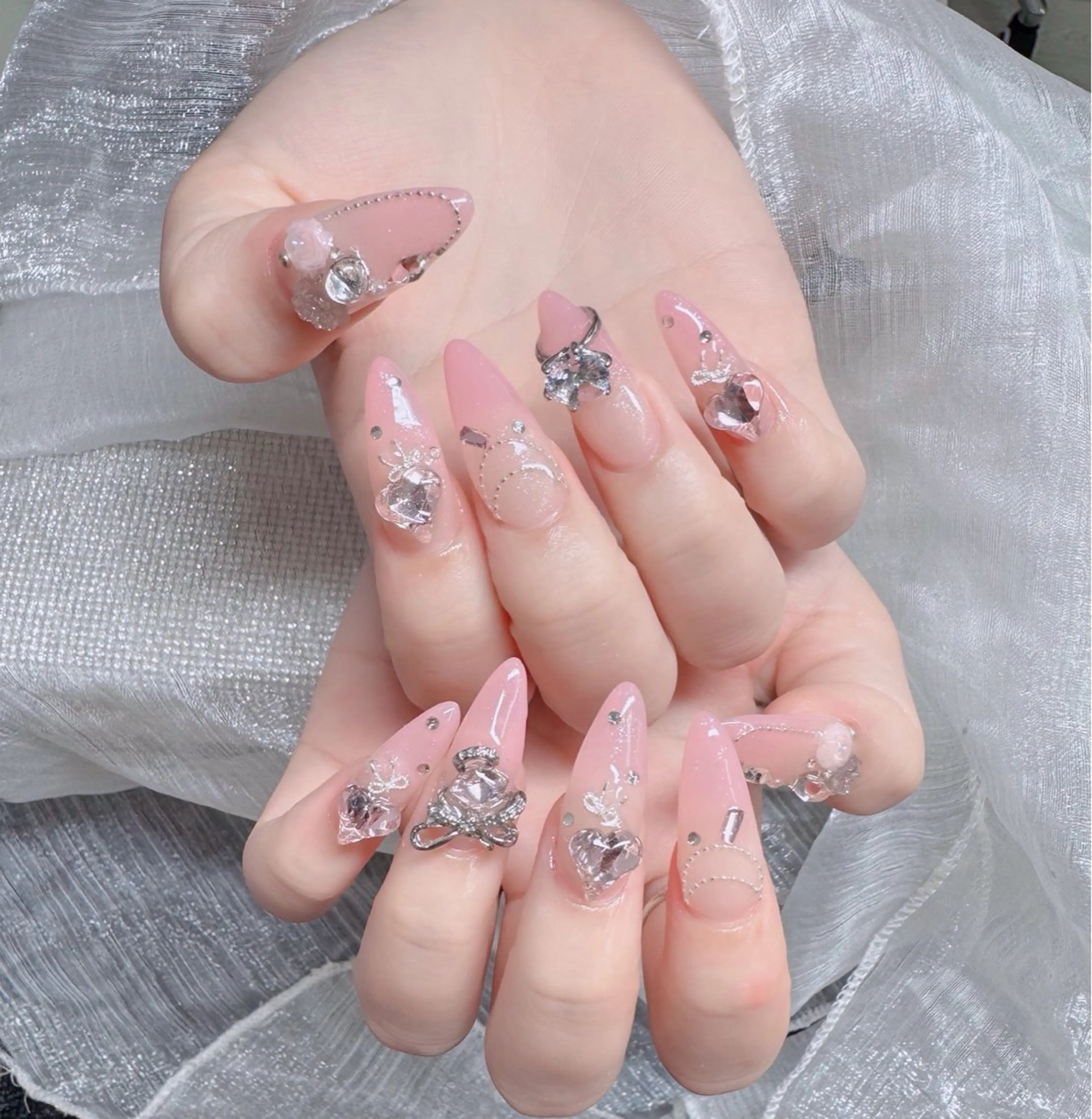 ネイル フレンチネイル ジェルネイル ハロウィン キラキラネイル 韓国ネイル H.baby Nail Salonのネイルデザイン