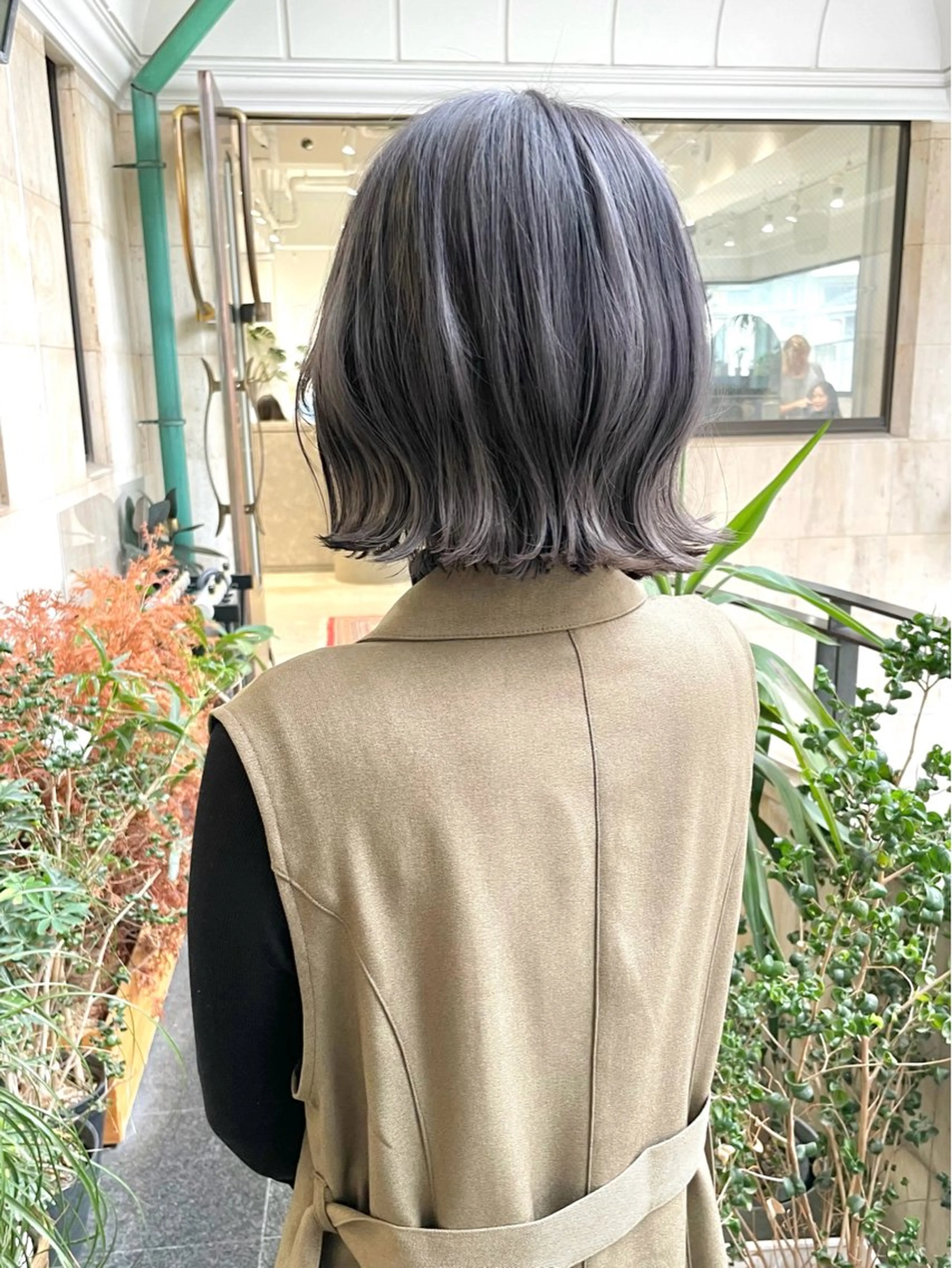 ショート カラー 切りっぱなしボブ ショートボブ ボブ 韓国風ヘア レイヤーカット アオガミ （前髪顔周りカット）のヘアスタイル