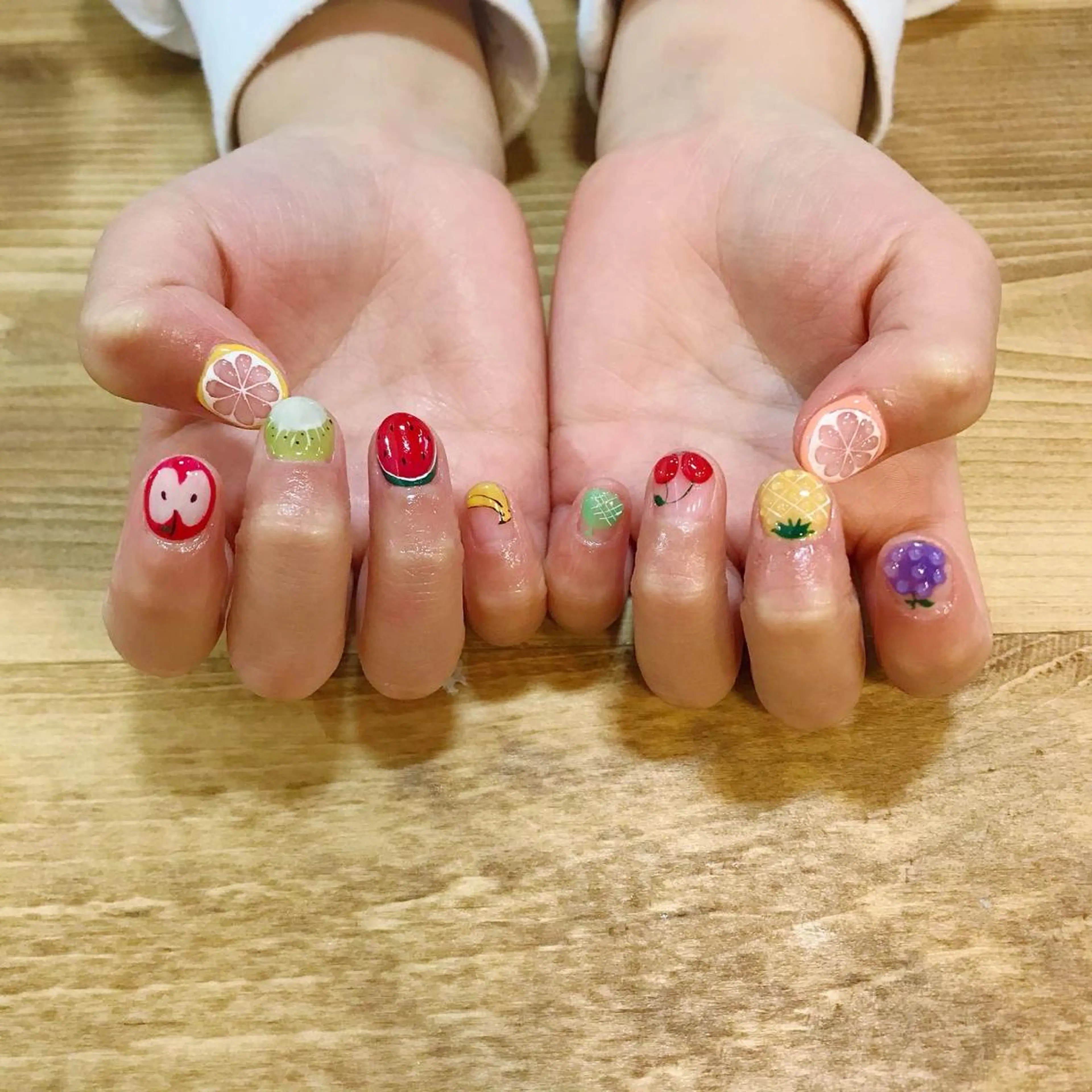 ネイル ”salon" そりまちゆうこのネイルデザイン