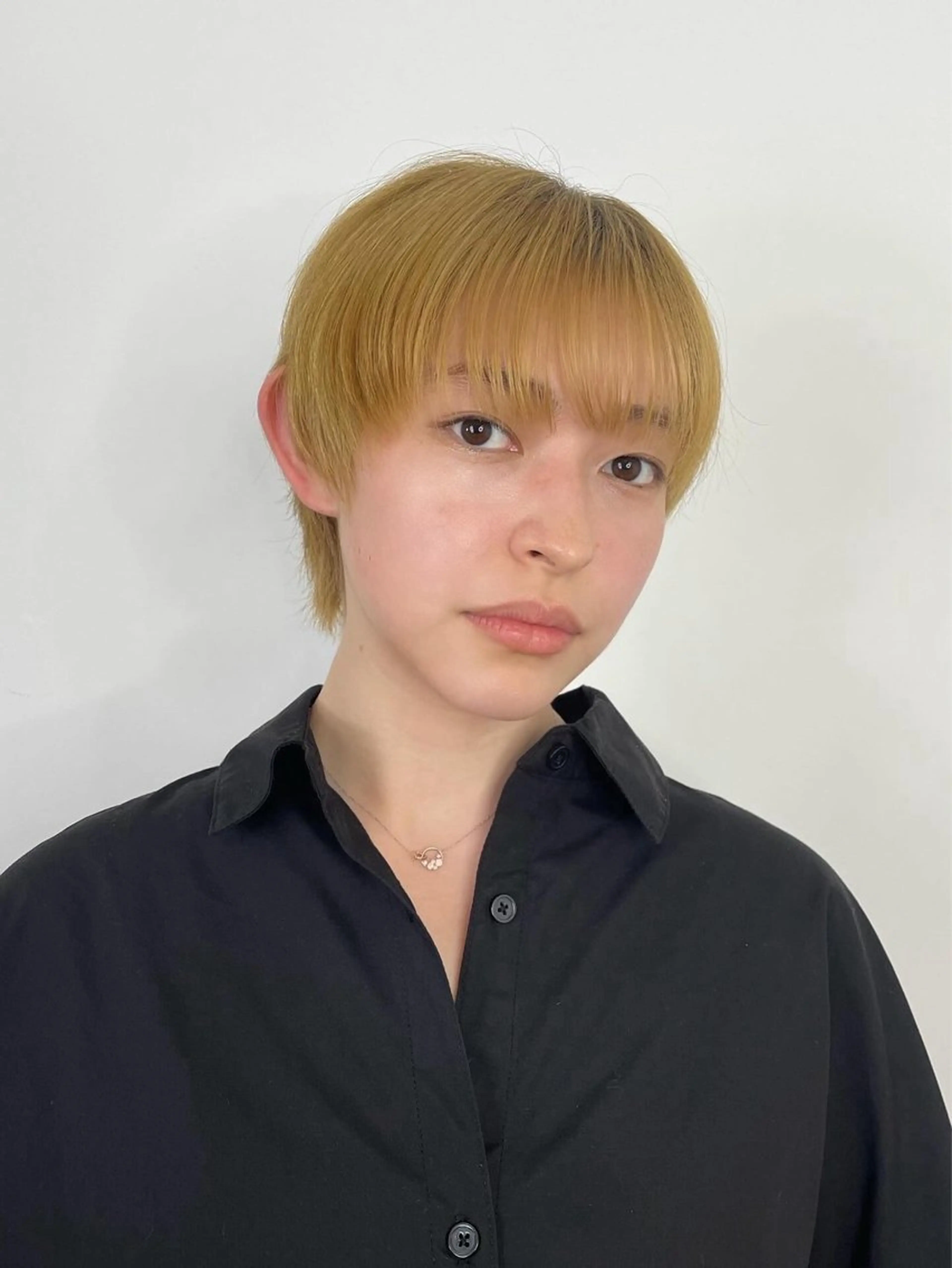 ショート MINAMO 韓国レイヤーのヘアスタイル