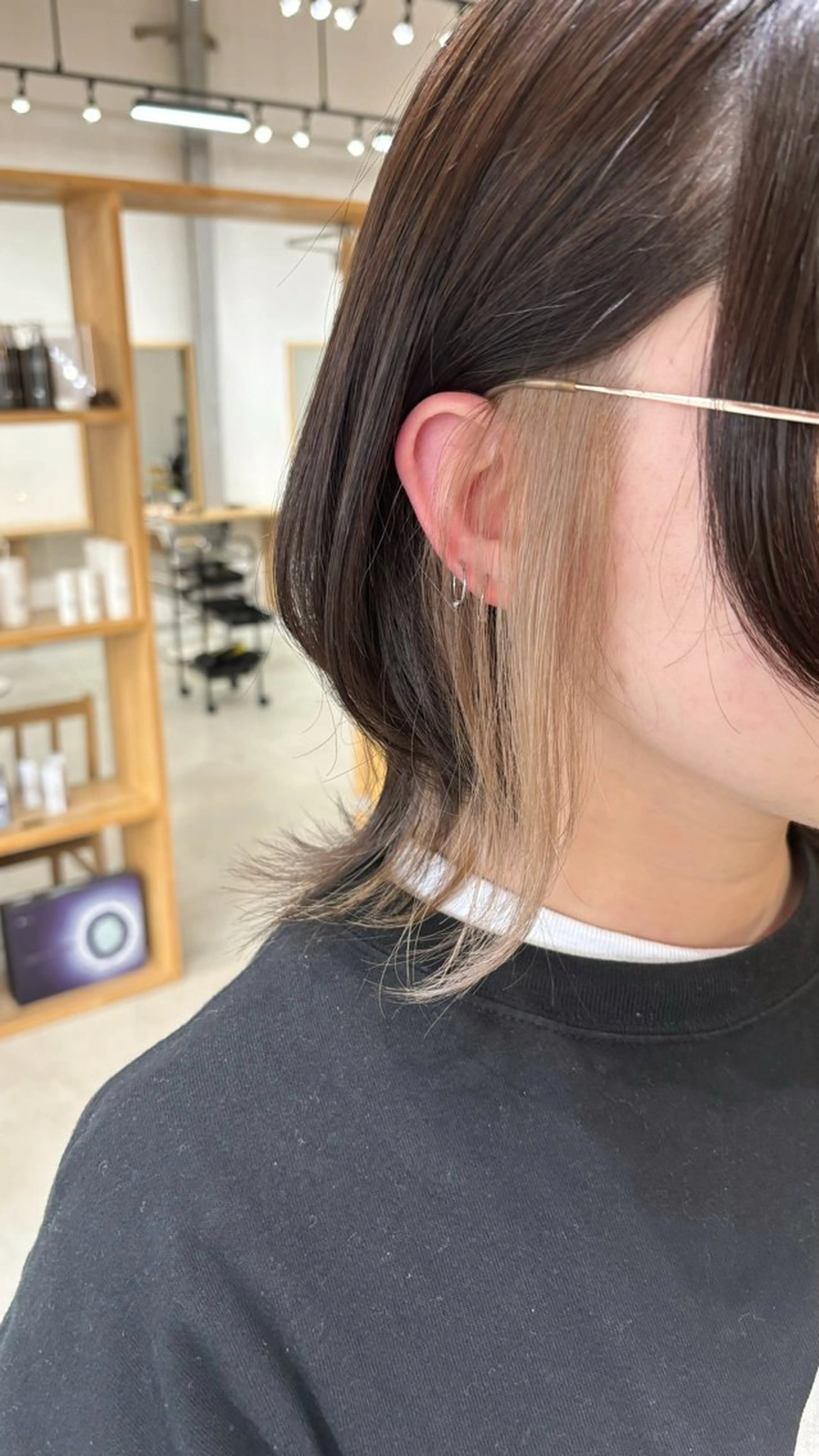 インナーカラー＋カット　(ロング料金→顎下¥550、鎖骨下¥1100、胸下¥2200)の写真