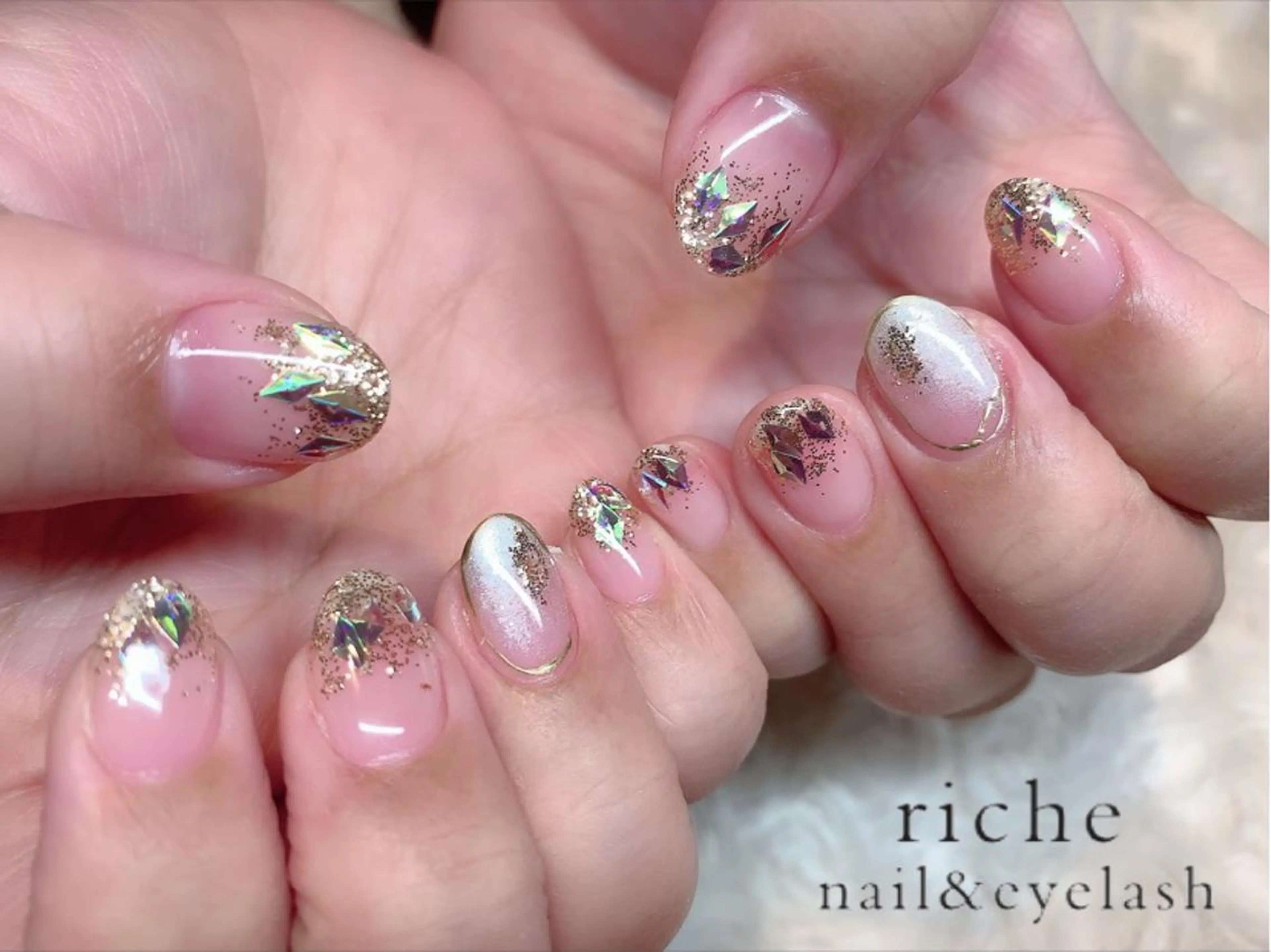 ネイル ホログラムネイル K. Misakiのネイルデザイン