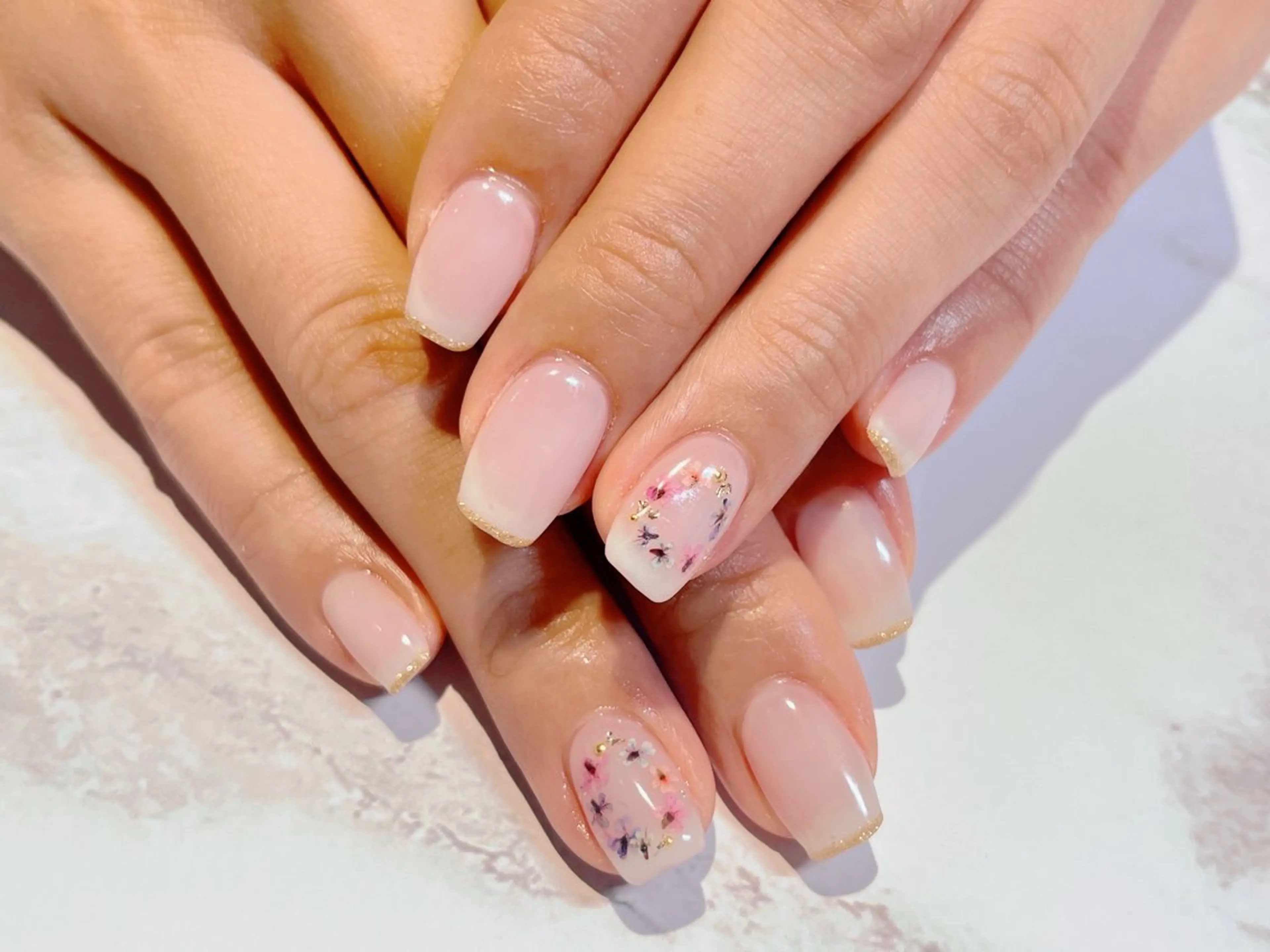 ネイル 長さ出し フットネイル フレンチネイル ジェルネイル ガラスフレンチ ハンドネイル Lien（リアン） 銀座駅6分のネイルデザイン