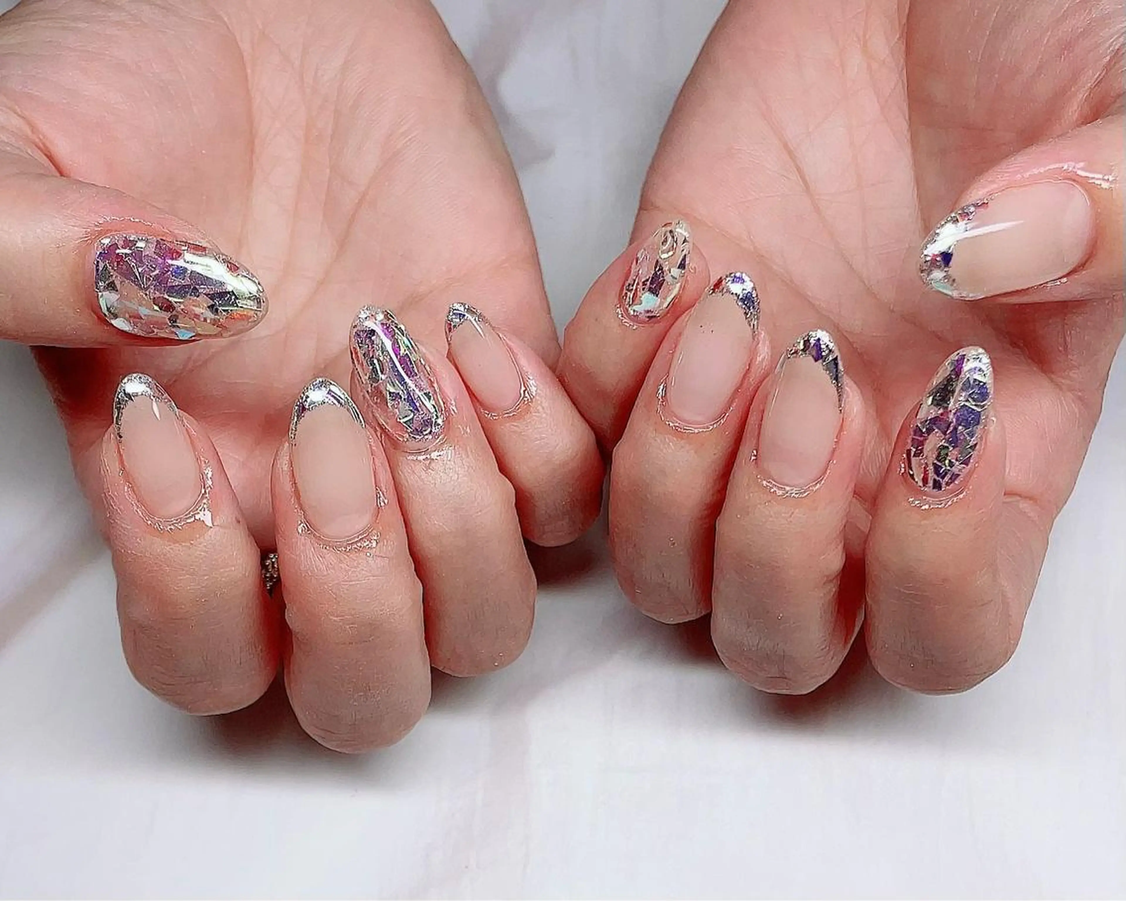 ネイル オーロラネイル フレンチネイル ガラスフレンチ キラキラネイル ハンドネイル NailbyN所属・Nail_by N1のネイルデザイン