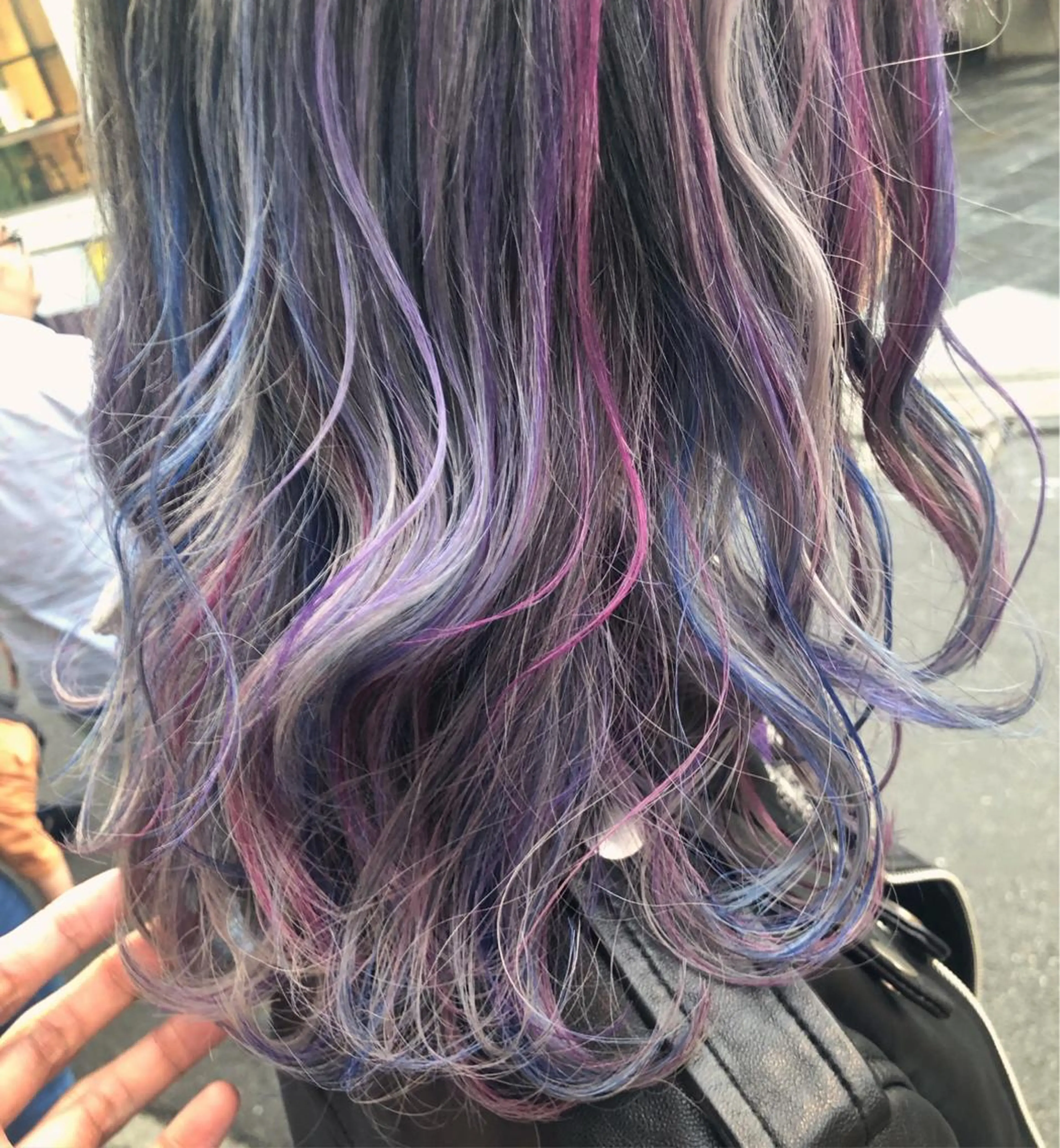 ミディアム カラー アッシュ バレイヤージュ ミストバング ベージュカラー ブリーチ カット ヘアカラー トリートメント 原宿サロン代表 デザインカラー伊藤卓のヘアスタイル