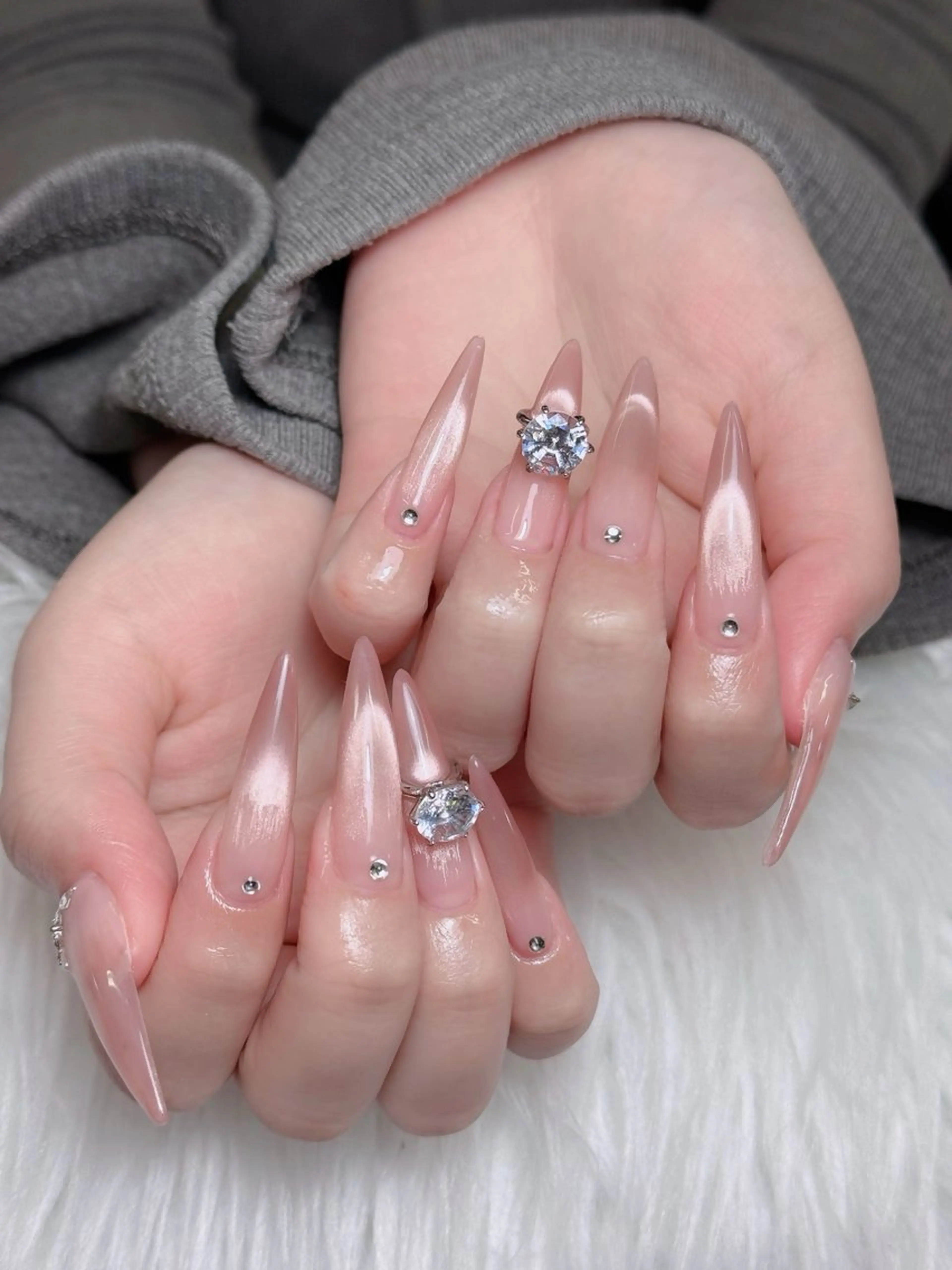 ネイル オーロラネイル チークネイル 長さ出し フレンチネイル ハロウィン ハンドネイル Lumi Nail 新大久保3‘のネイルデザイン