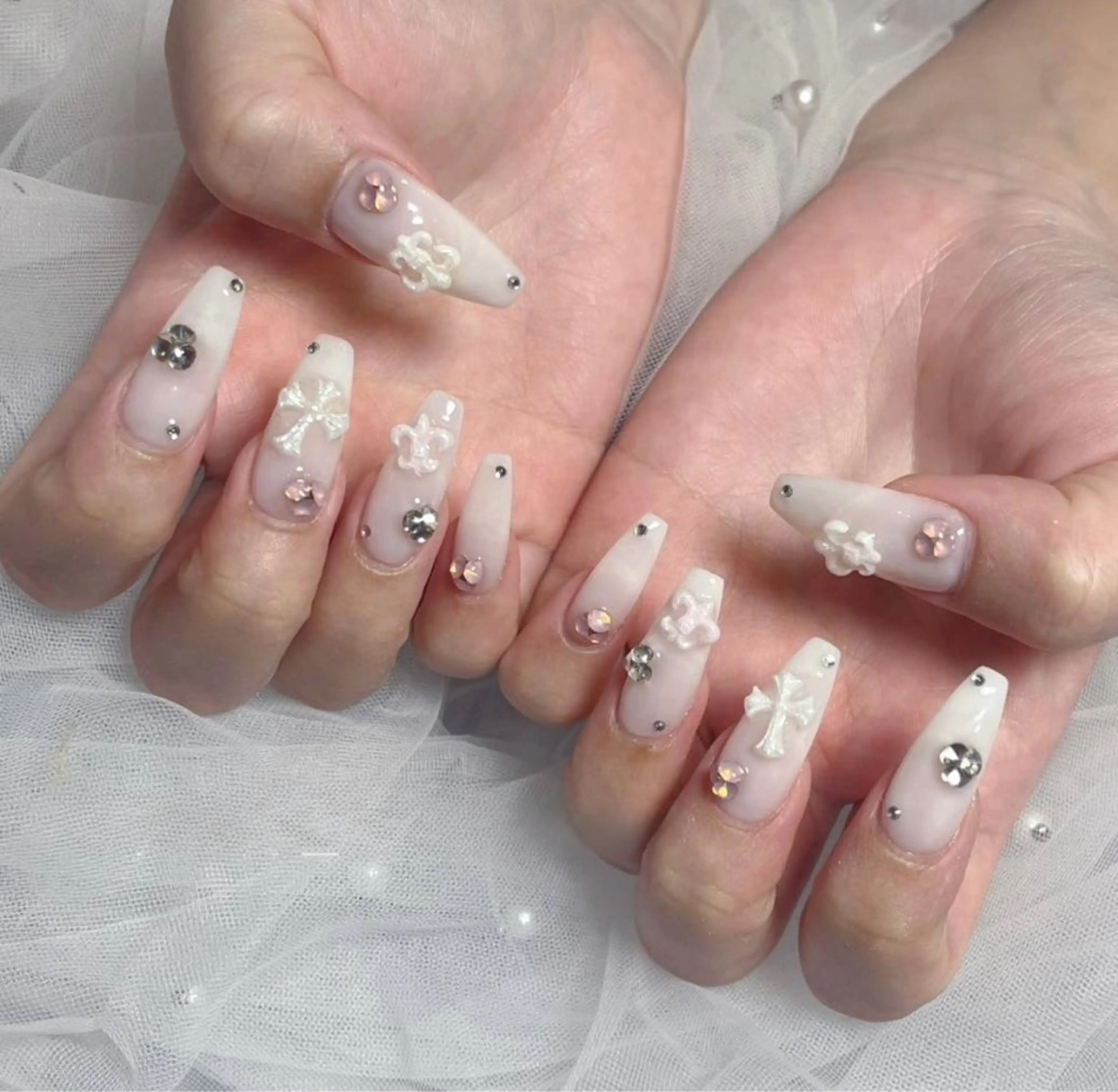 ネイル 韓国ネイル ニュアンスネイル シンプルネイル ワンホンネイル ハンドネイル ハンドケア Nihonthy Nail 新宿所属・Nihonthy Nail 新宿のネイルデザイン