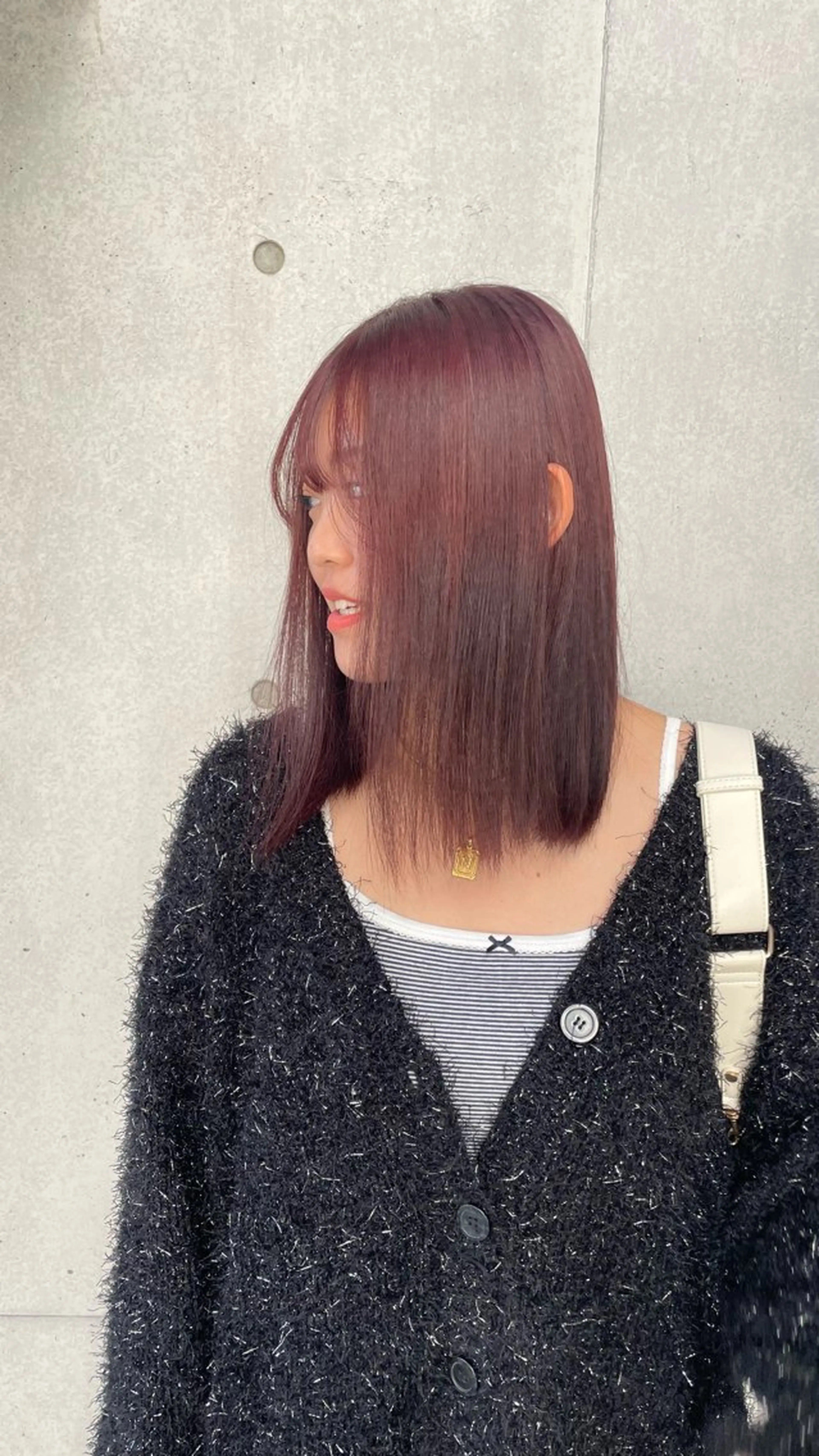 ミディアム Agnos青山所属・鈴木 里奈のヘアスタイル