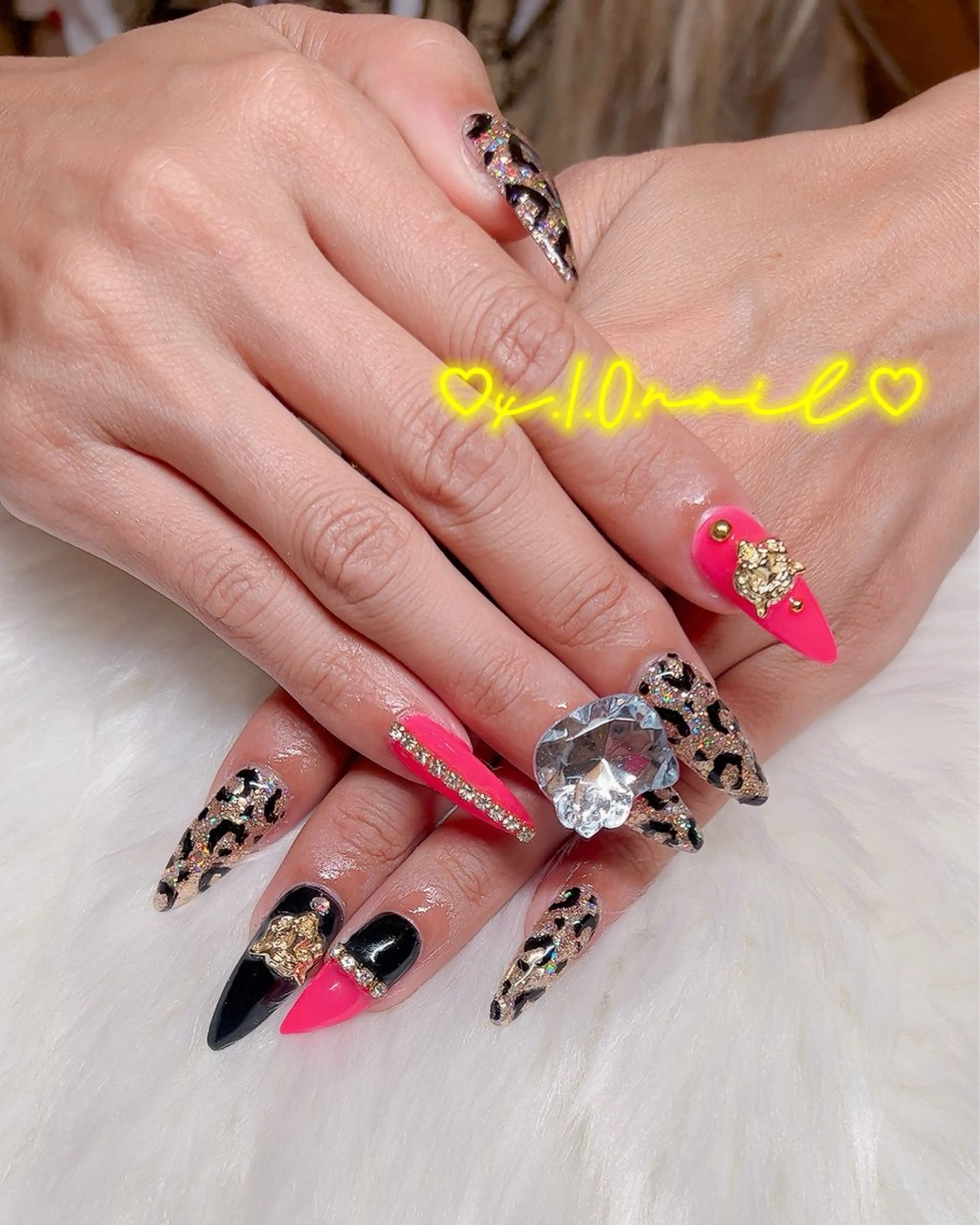 ネイル アニマル柄 アートネイル ニュアンスネイル ネイルチップ ハンドネイル x.1.0.nail ♡Cのネイルデザイン