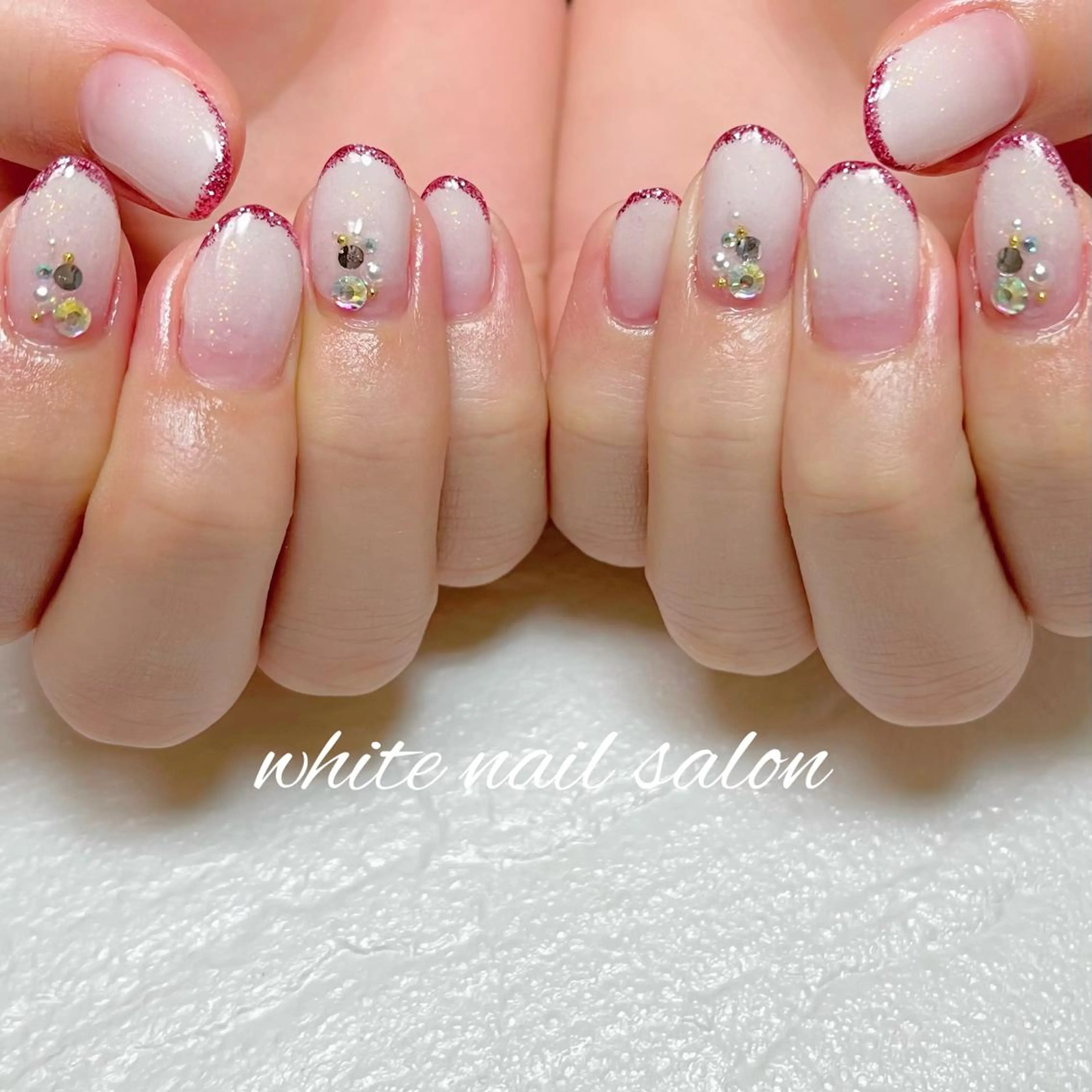 ネイル フットネイル ジェルネイル ハードジェル ラメ(グリッター) 持ち込み ハンドネイル white nail salonのネイルデザイン