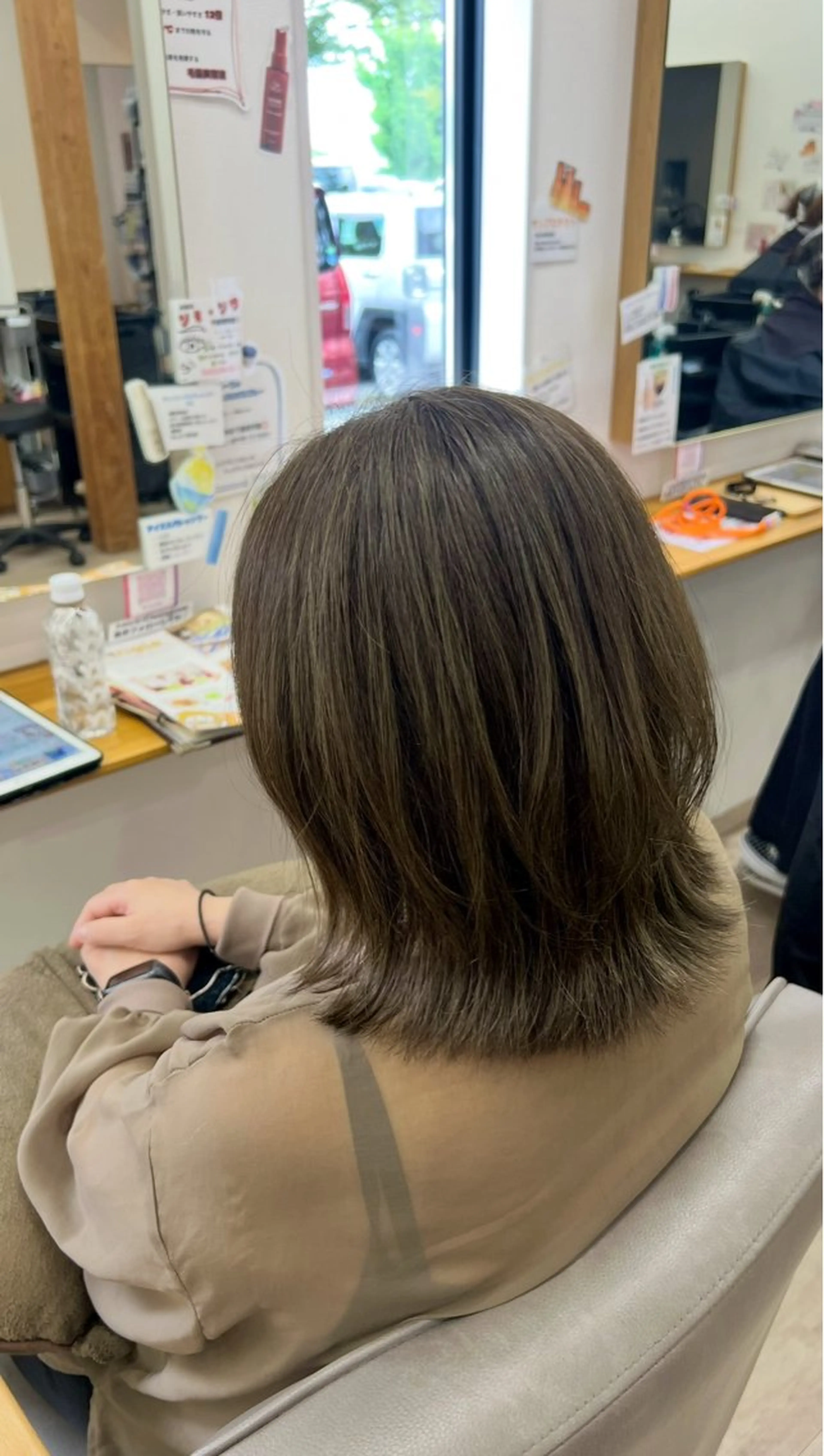 ミディアム カラー ヘアカラー トリートメント 山下 稚葉 艶髪/透明感カラーのヘアスタイル