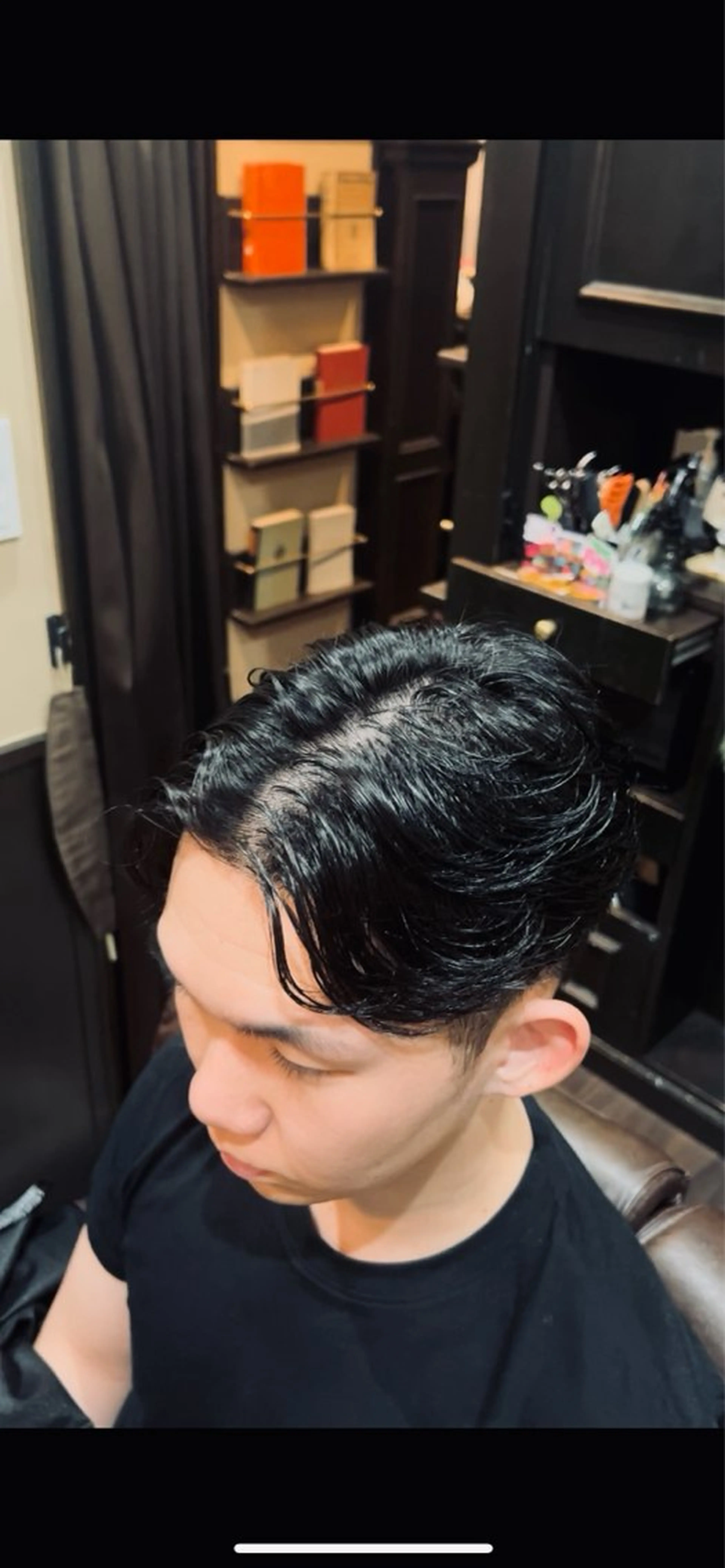 ミディアム メンズ センターパート ヒロ銀座バーバーショップ秋葉原店所属・堀 真人のヘアスタイル