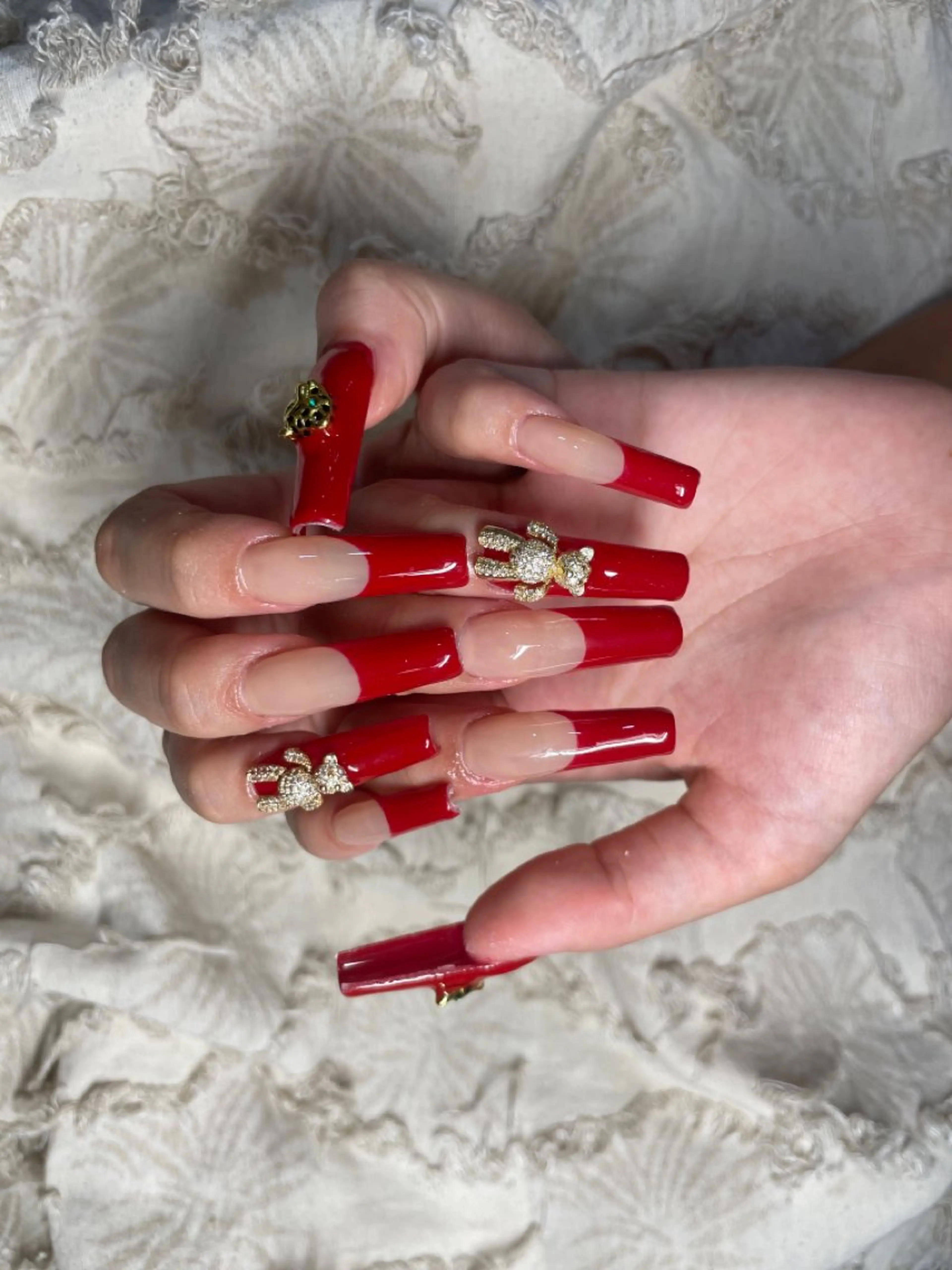 【スカルプ】アクリル長さだし、ベース色付フレンチ☆ご新規ジェルオフ無料の写真