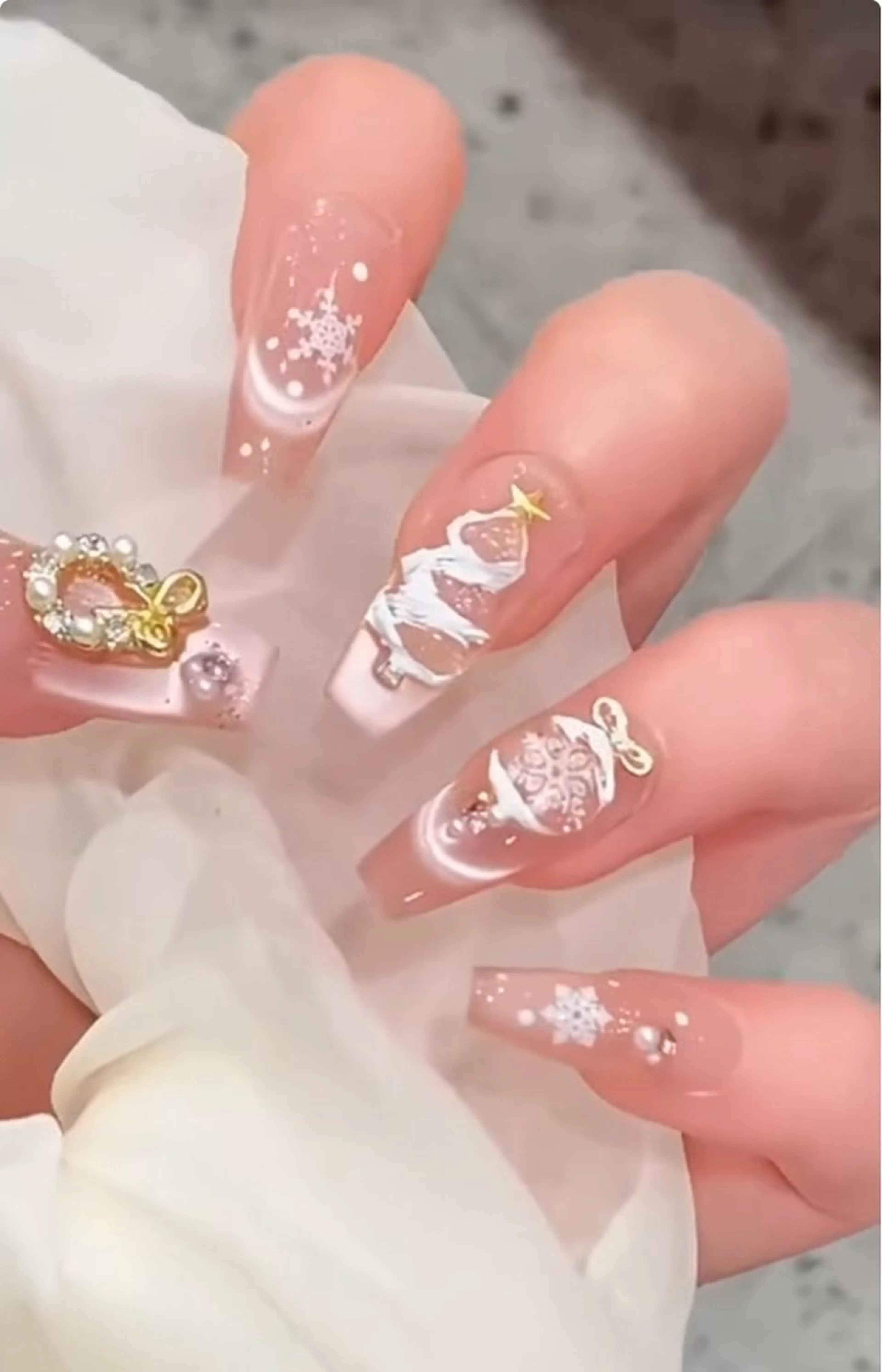 ネイル アートネイル 長さ出し ジェルネイル マグネットネイル ニュアンスネイル なな_ CloudyChanのネイルデザイン