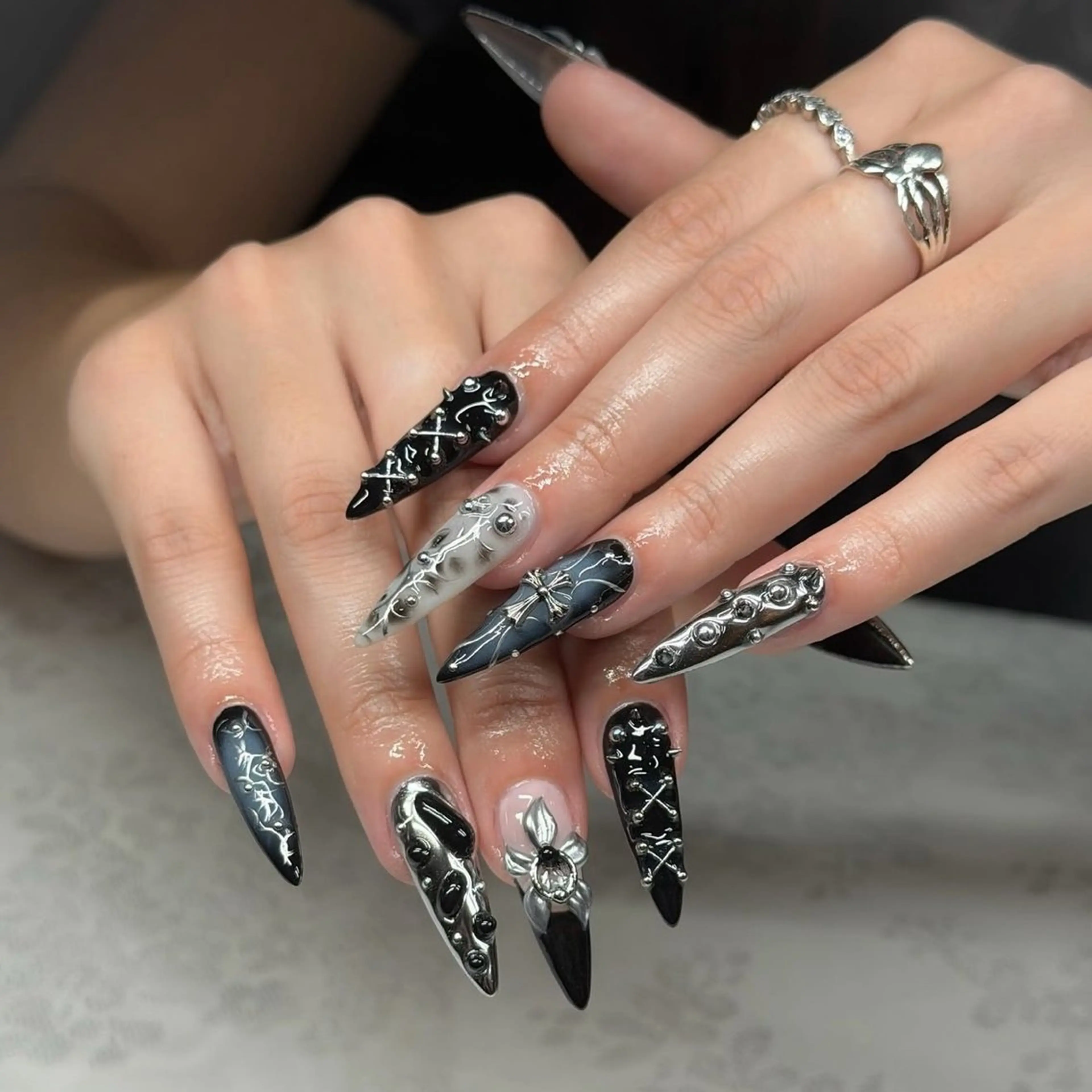 ネイル ジェルネイル グラデーション ロングネイル 持ち込み スカルプネイル MIYU nail リナのネイルデザイン