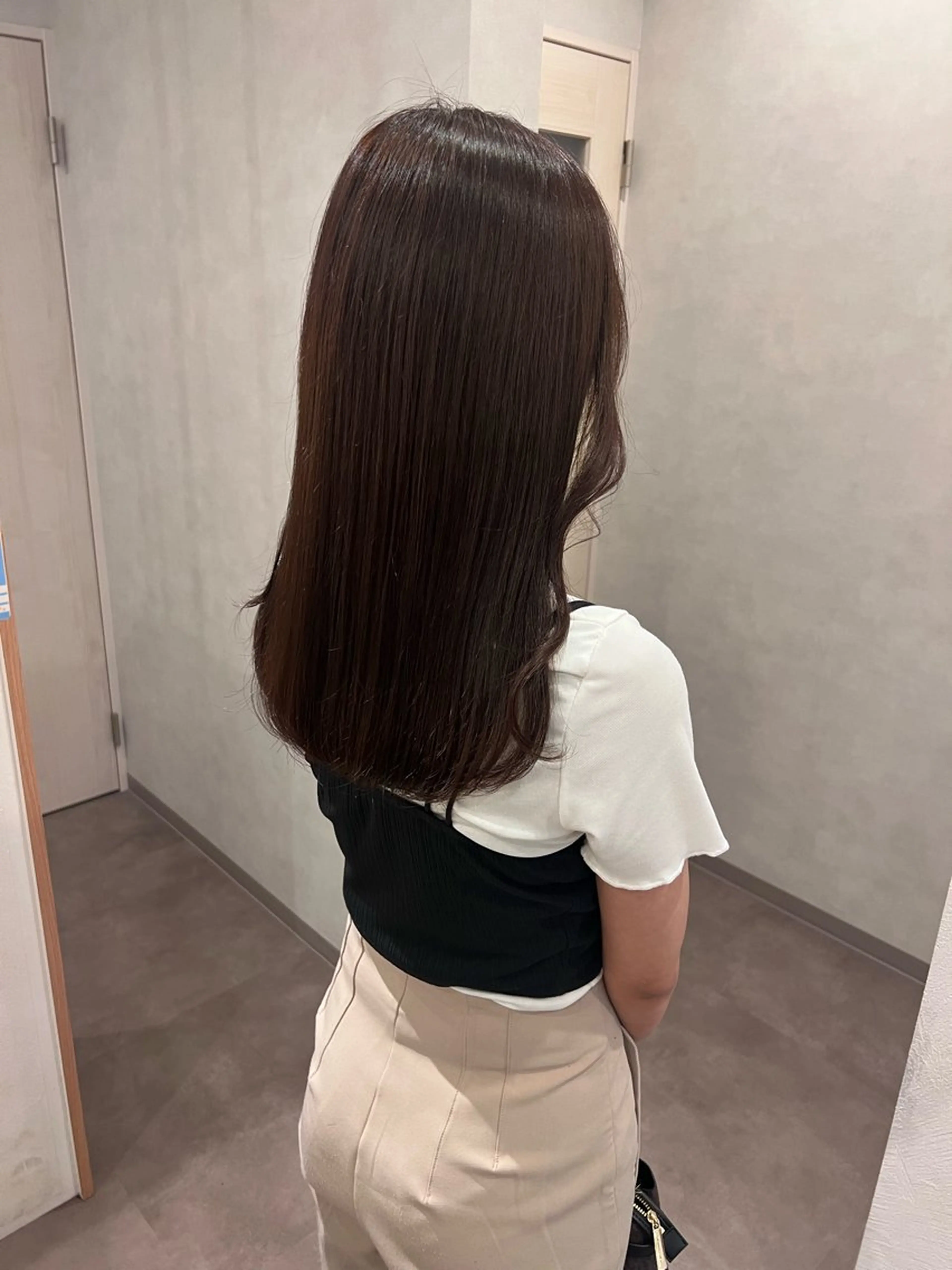 セミロング TERMINAL bern所属・縮毛矯正/髪質改善 riwaのヘアスタイル