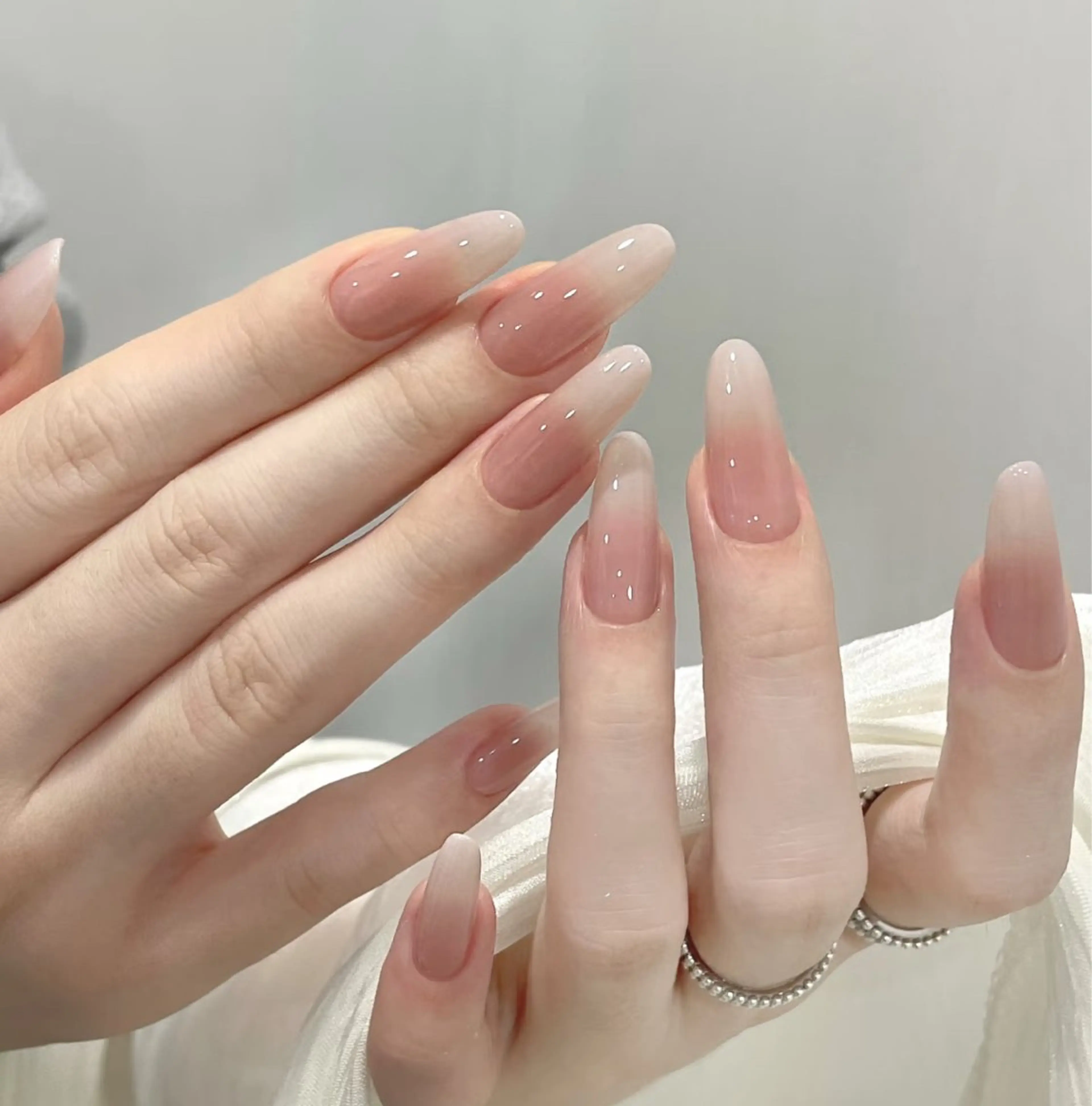 🥛🤍10本チップ長さだし+ベビーブーマー・パーツ2個付き「ジェルオフ無料」の写真