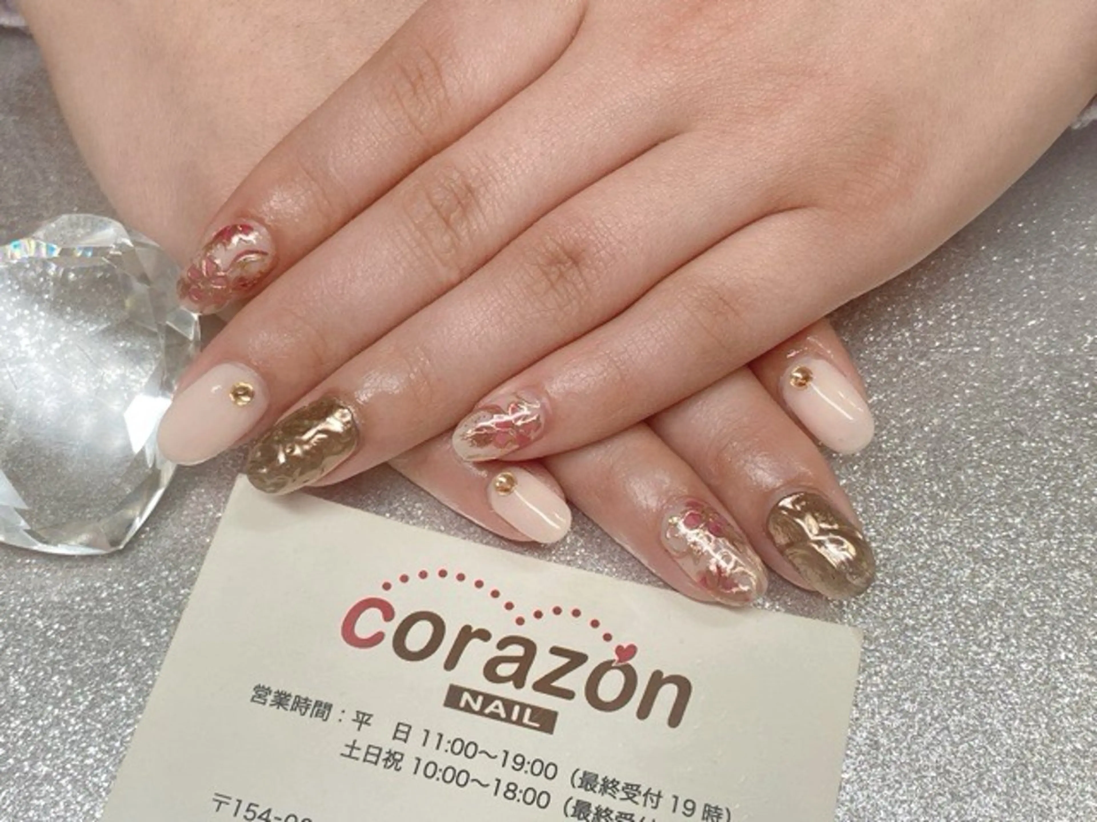 ネイル アートネイル ブラウン ミラーネイル 赤色 corazon所属・ネイリスト aicoのネイルデザイン