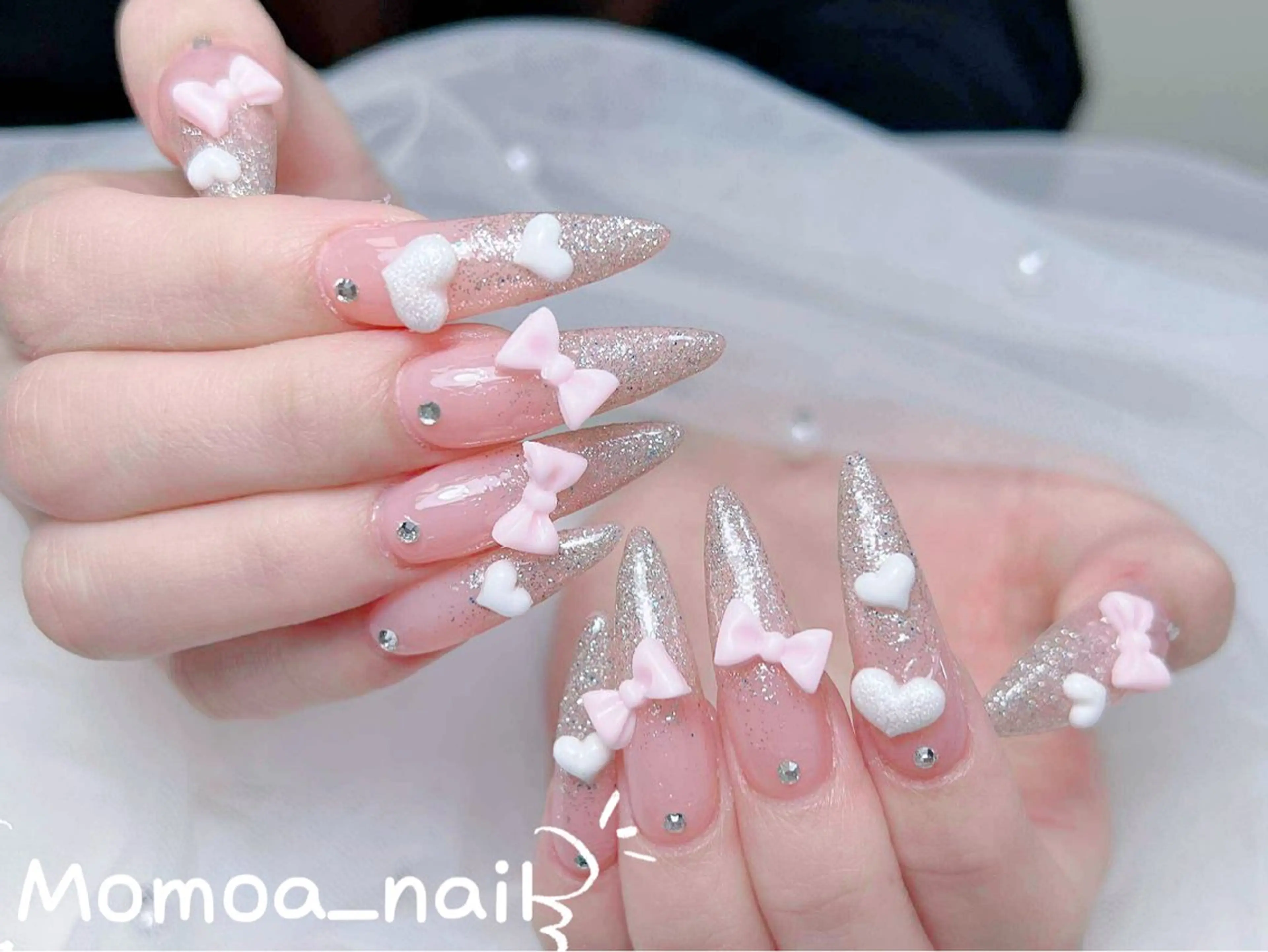 ネイル 成人式 ロングネイル マグネットネイル 大理石ネイル(マーブル) リボン ハンドネイル MoMoA Nail ネイル長さ出し専門店のネイルデザイン