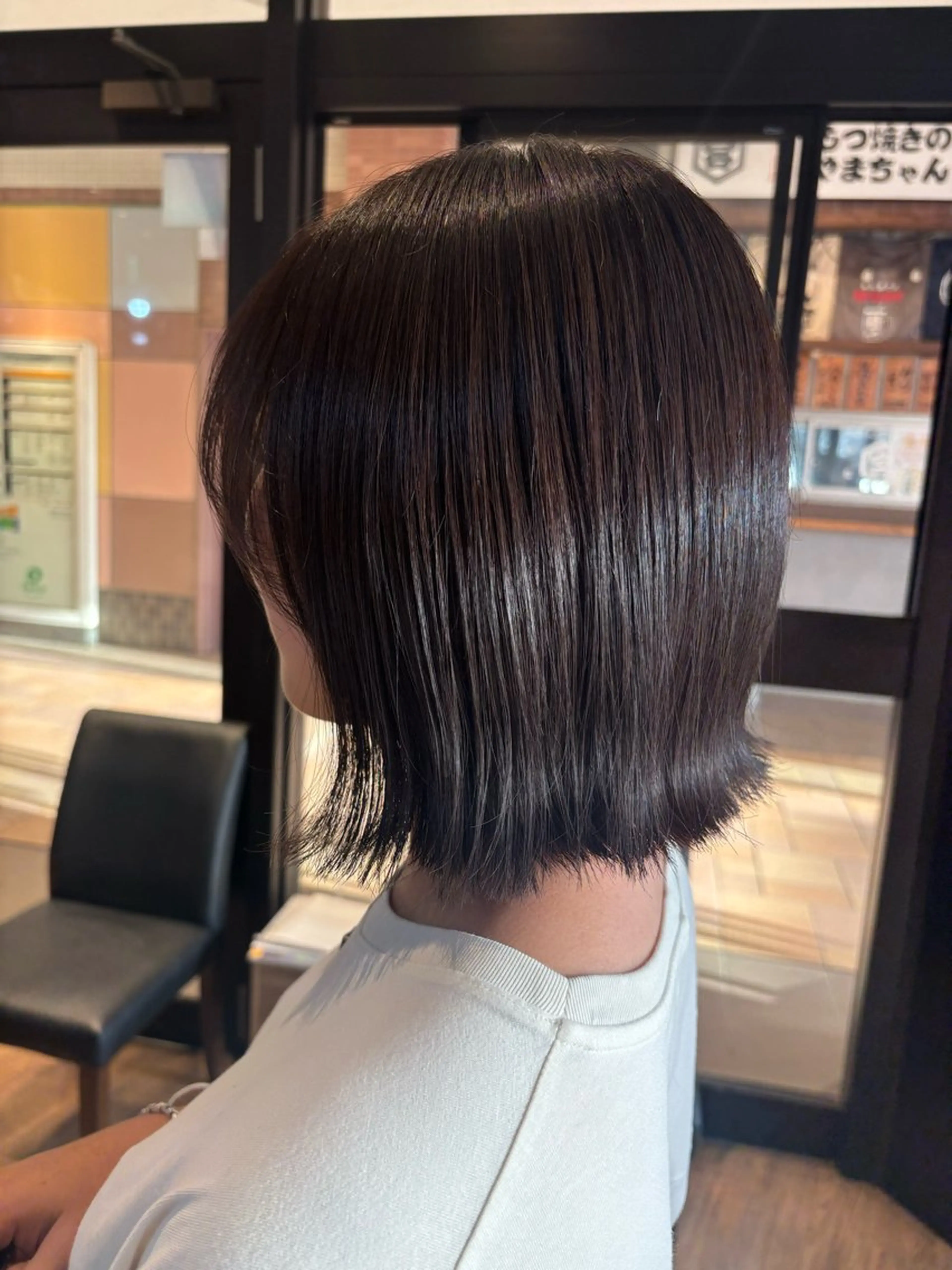 ショート カラー ブラウンカラー チョコレートブラウン 🎀ワンレンボブ🎀 ワンカラー　あゆみのヘアスタイル