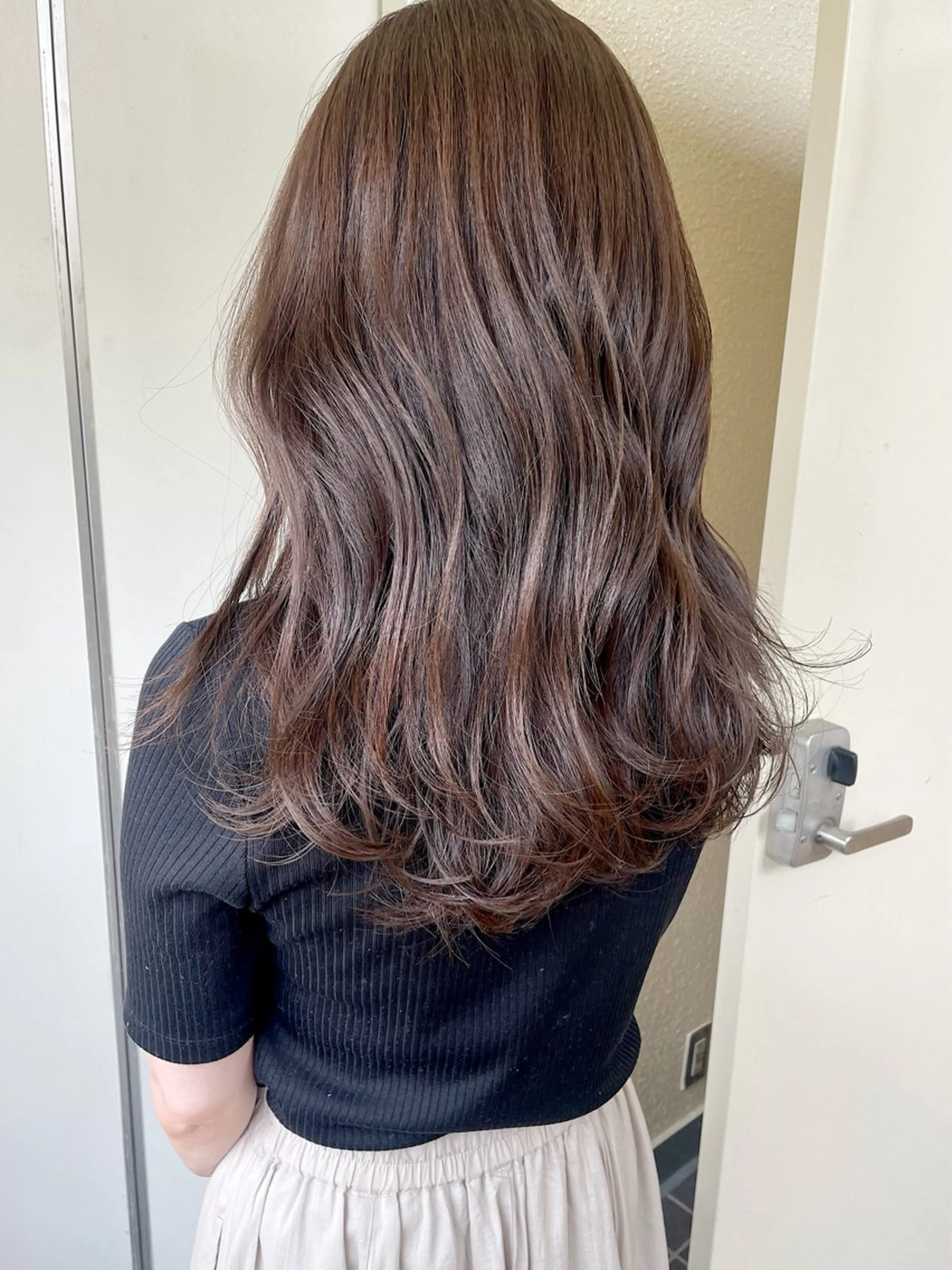 セミロング 透明感color 🥣suzunaのヘアスタイル