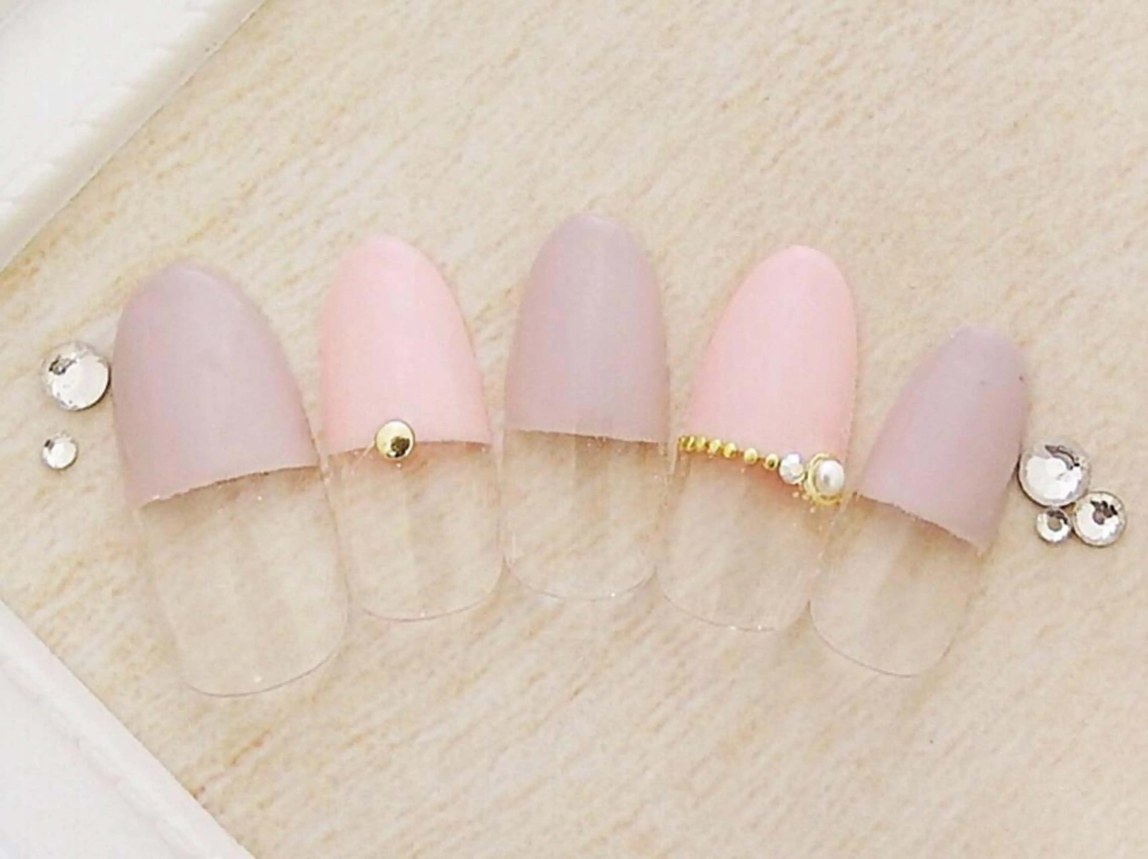 ネイル ハンドネイル ゲン レイカのネイルデザイン