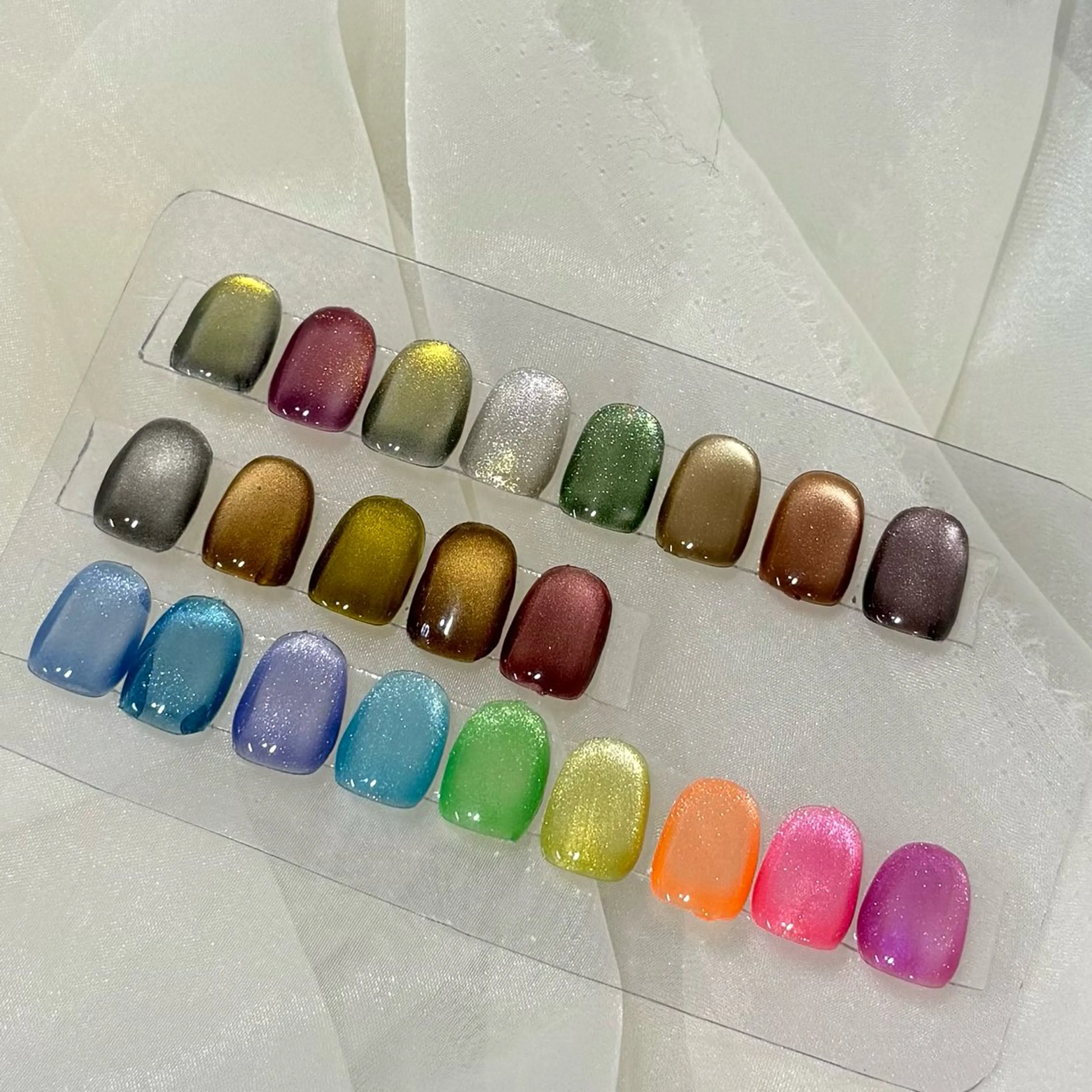 ネイル 2by MAX BEAUTY 下北沢所属・向山 英里のネイルデザイン