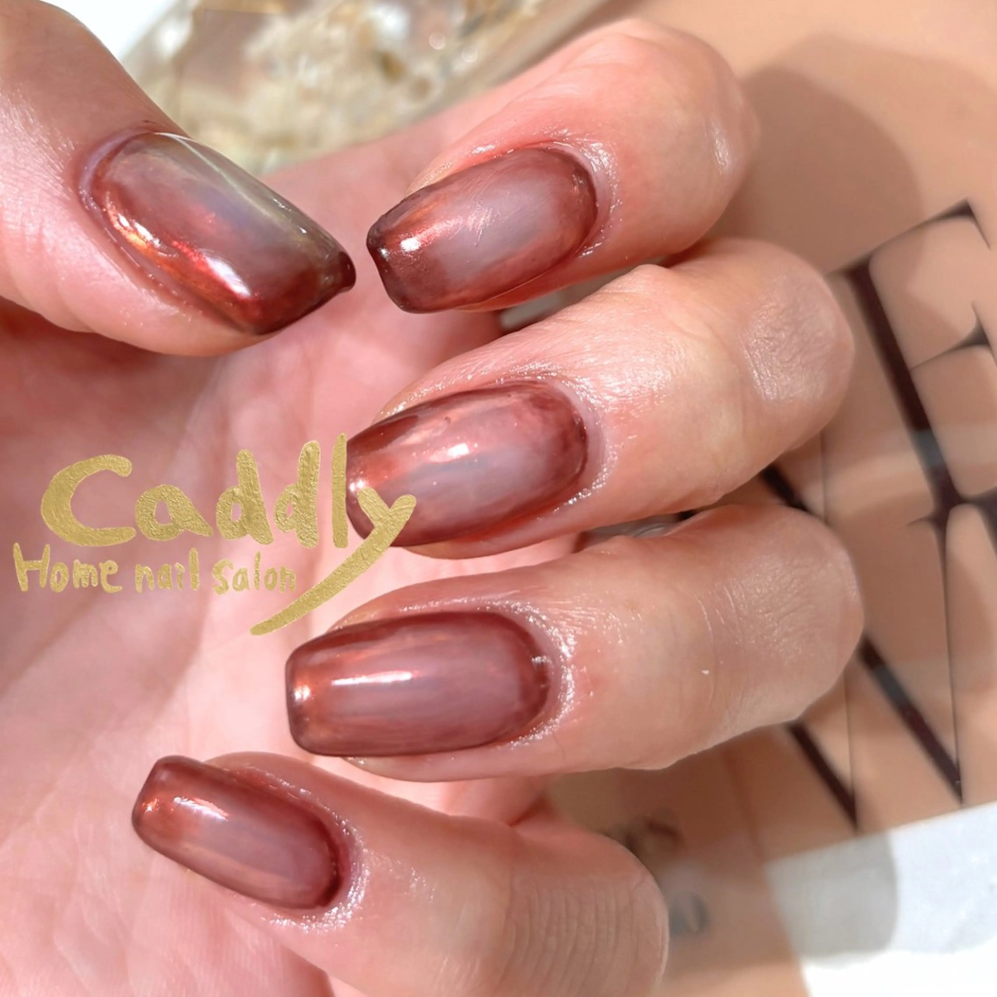 ネイル オーロラネイル ハンドネイル caddly naoのネイルデザイン