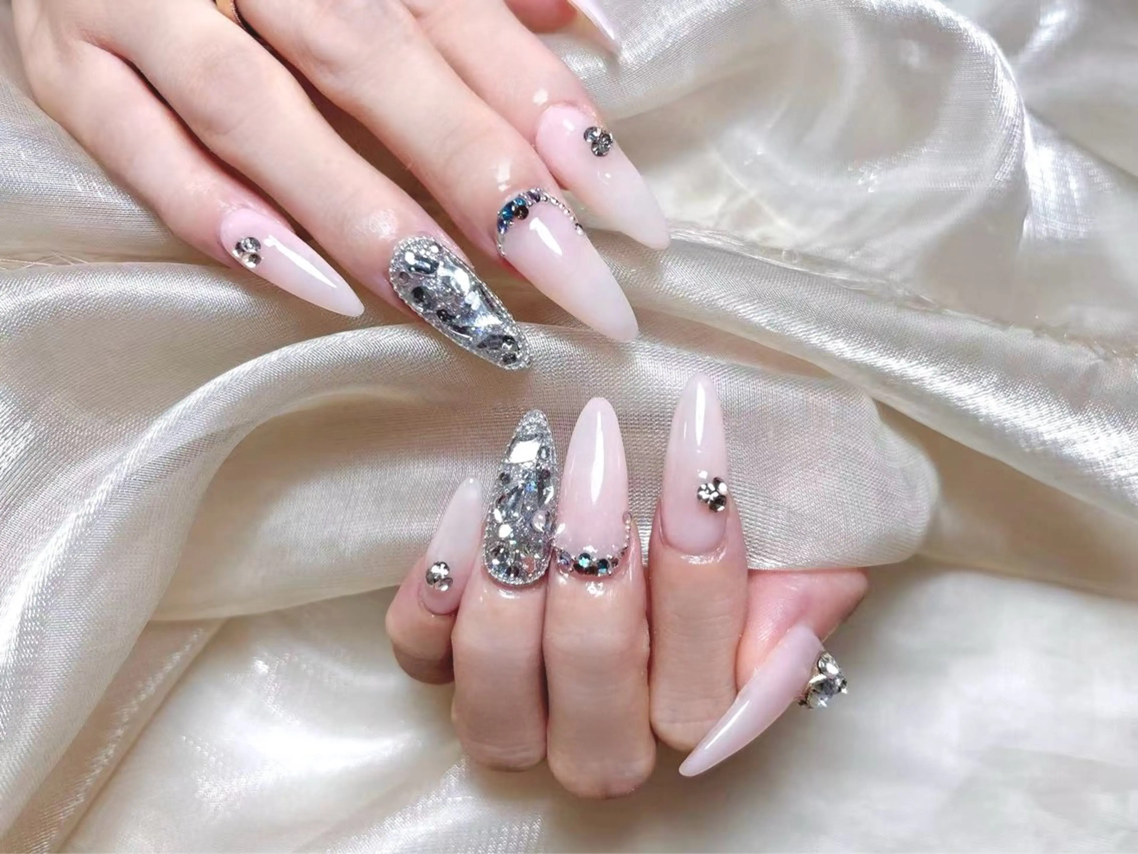 ネイル 持ち込み ハンドネイル ハンドケア L. Nailのネイルデザイン