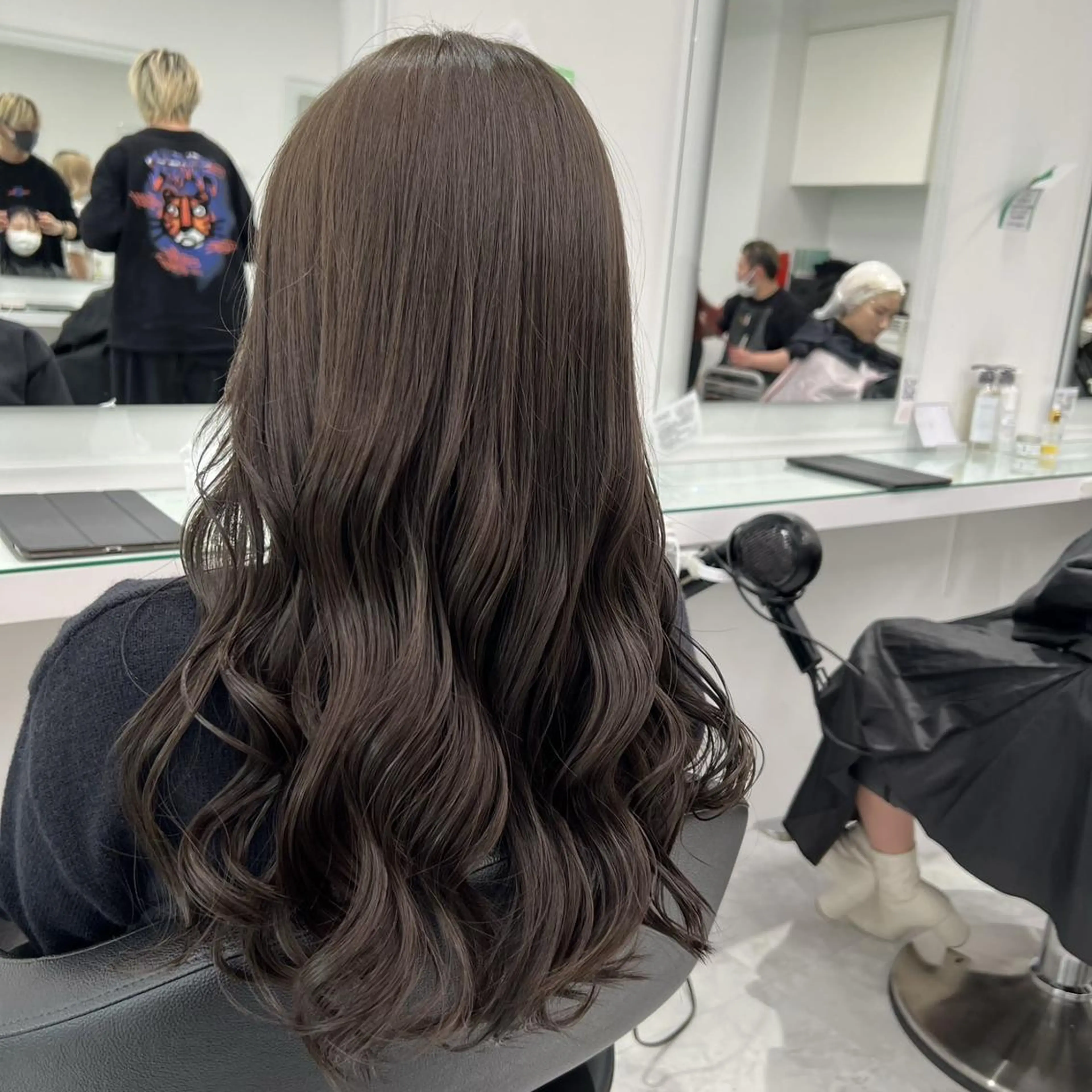 ロング カラー ヘアアレンジ 透け上品ハイトーン 職人ゆうと🤍のヘアスタイル