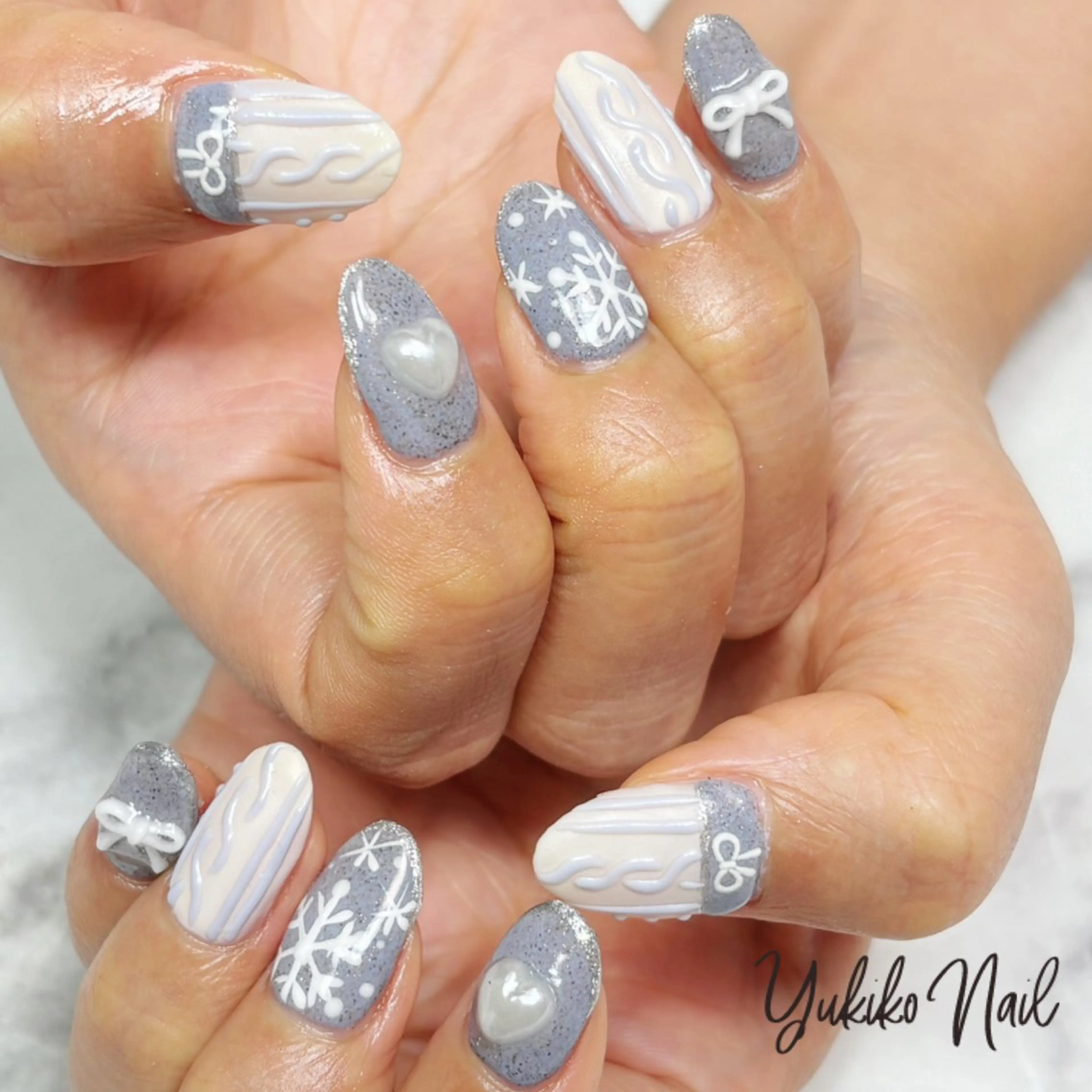 ネイル ブルー ホワイト ハンドネイル ユキコ ネイルのネイルデザイン