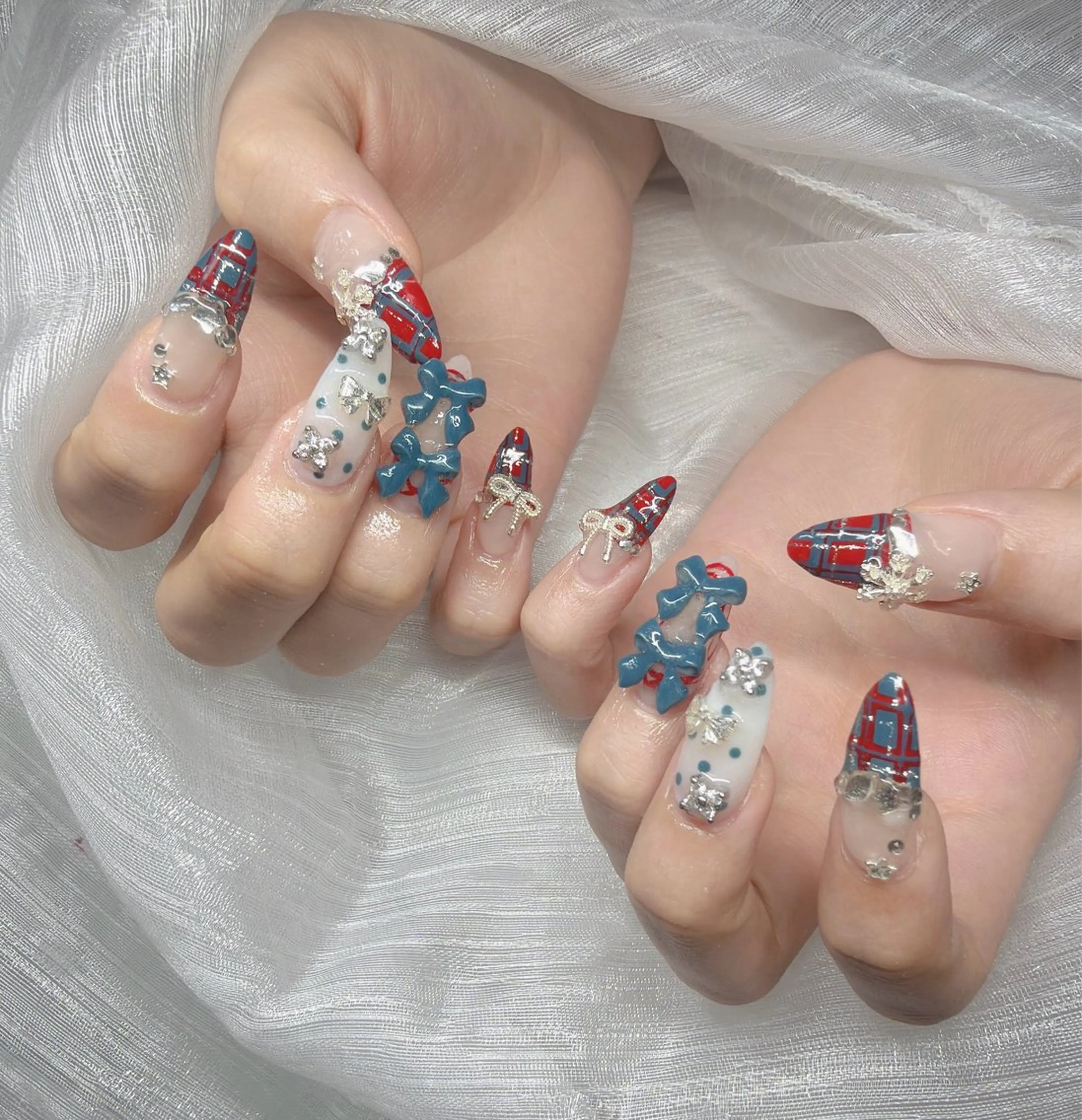 ネイル Lee Nailsのネイルデザイン