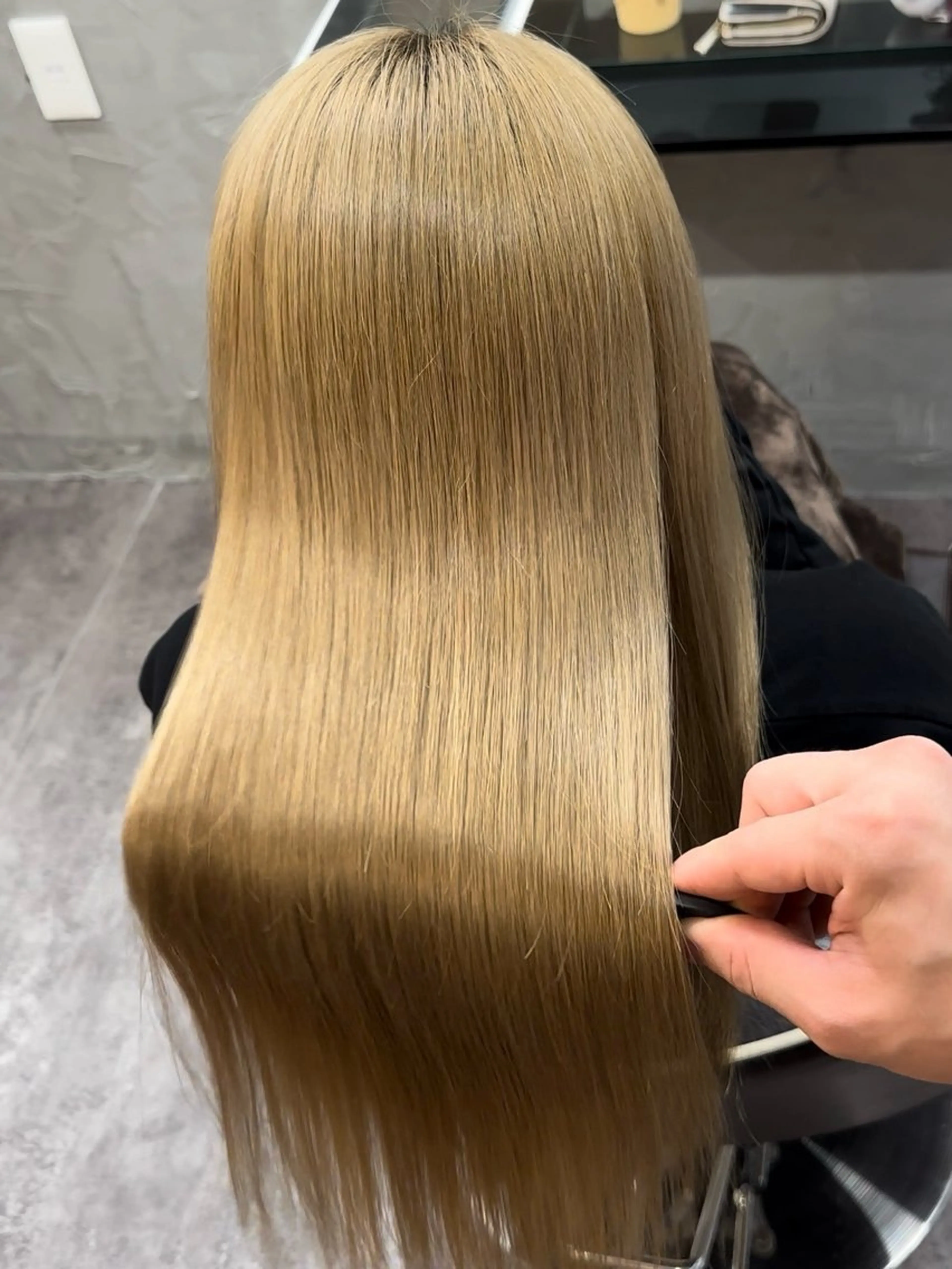 ロング カット ヘアカラー トリートメント Dope LIT所属・LA KUのヘアスタイル