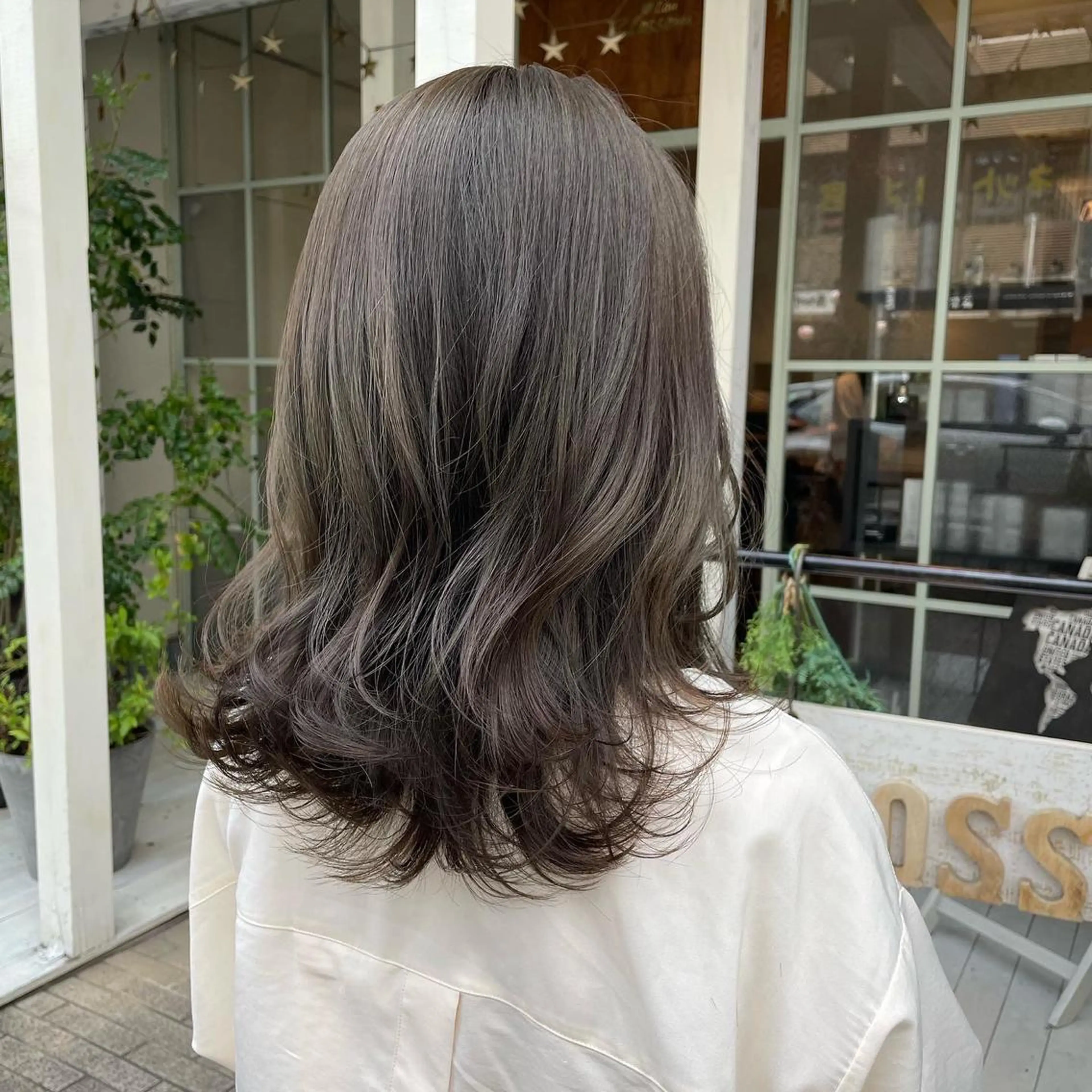 セミロング カラー 【完全個室】髪質改善 暖色カラー/山崎唯奈のヘアスタイル