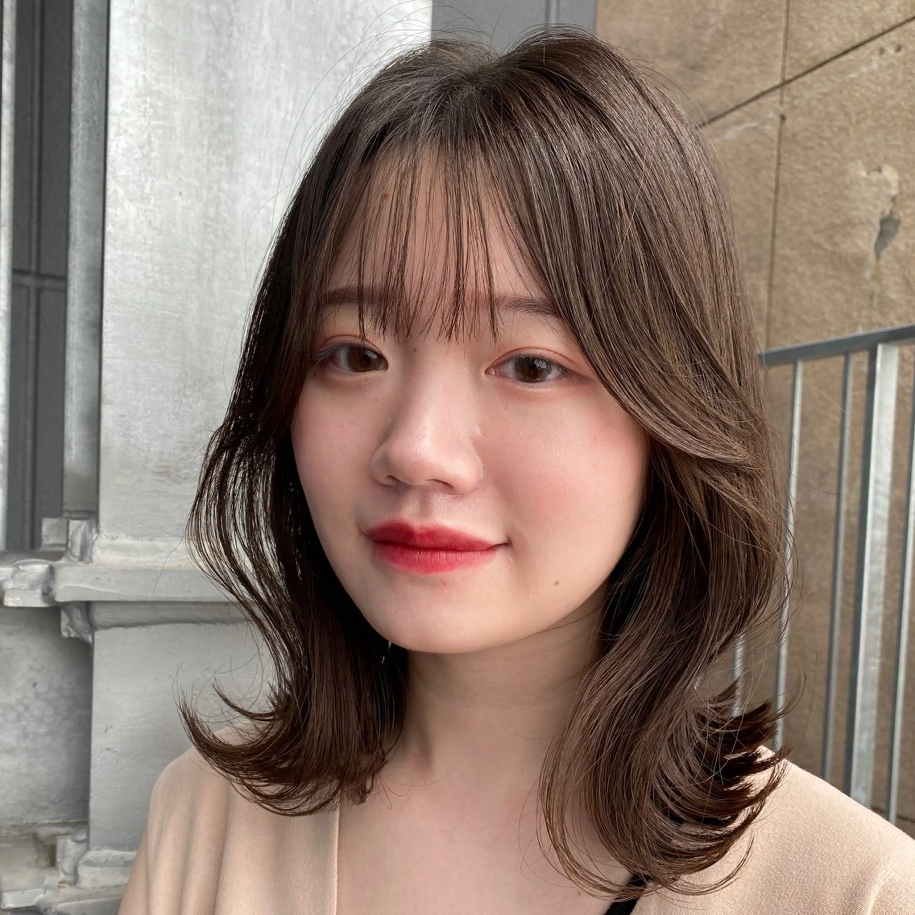 くびれミディ🧸流れる顔周り💛➕内部保湿トリートメント🫧カットモデル💇‍♀️ミディアムの写真