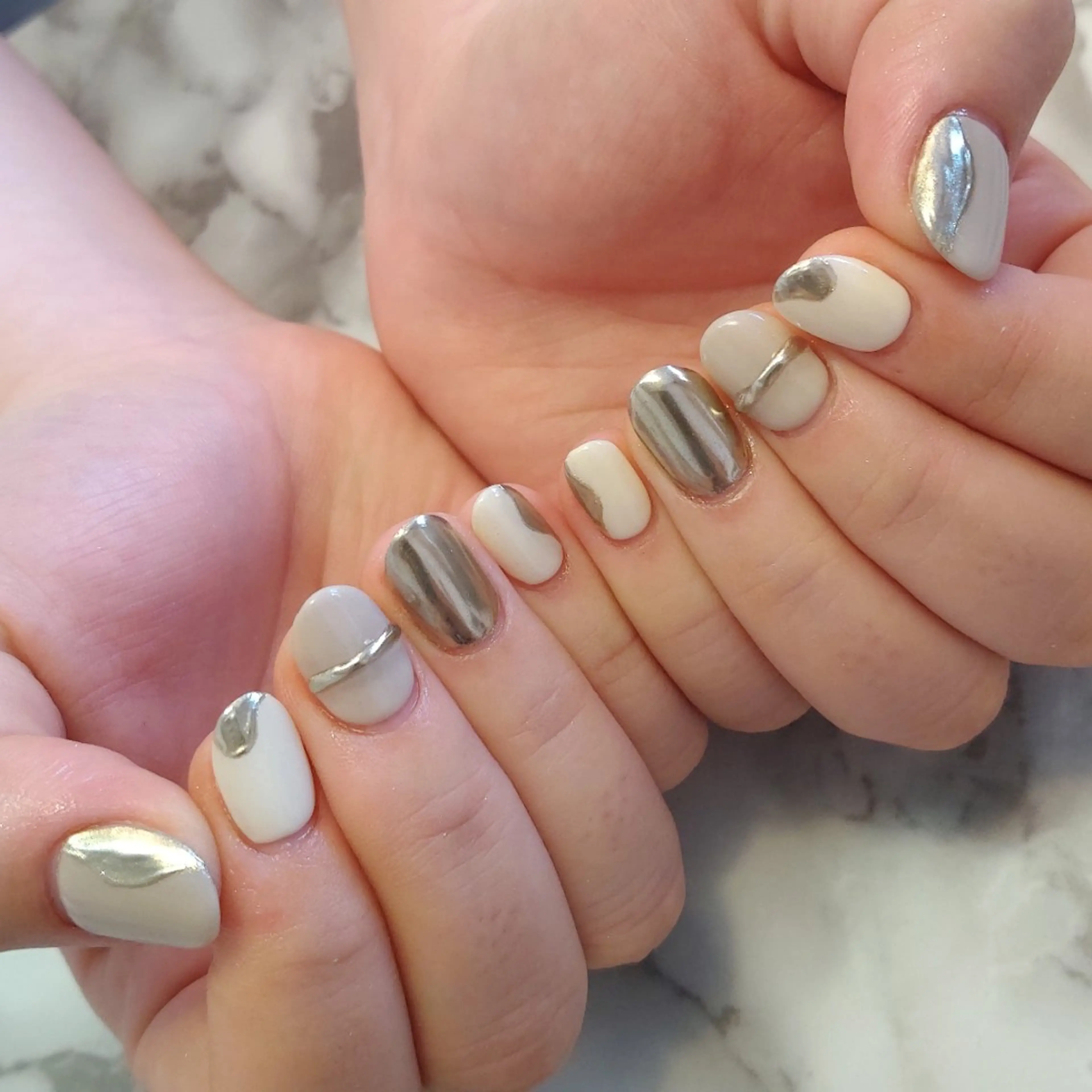 ネイル ミラーネイル ジェヌインネイル 河内のネイルデザイン