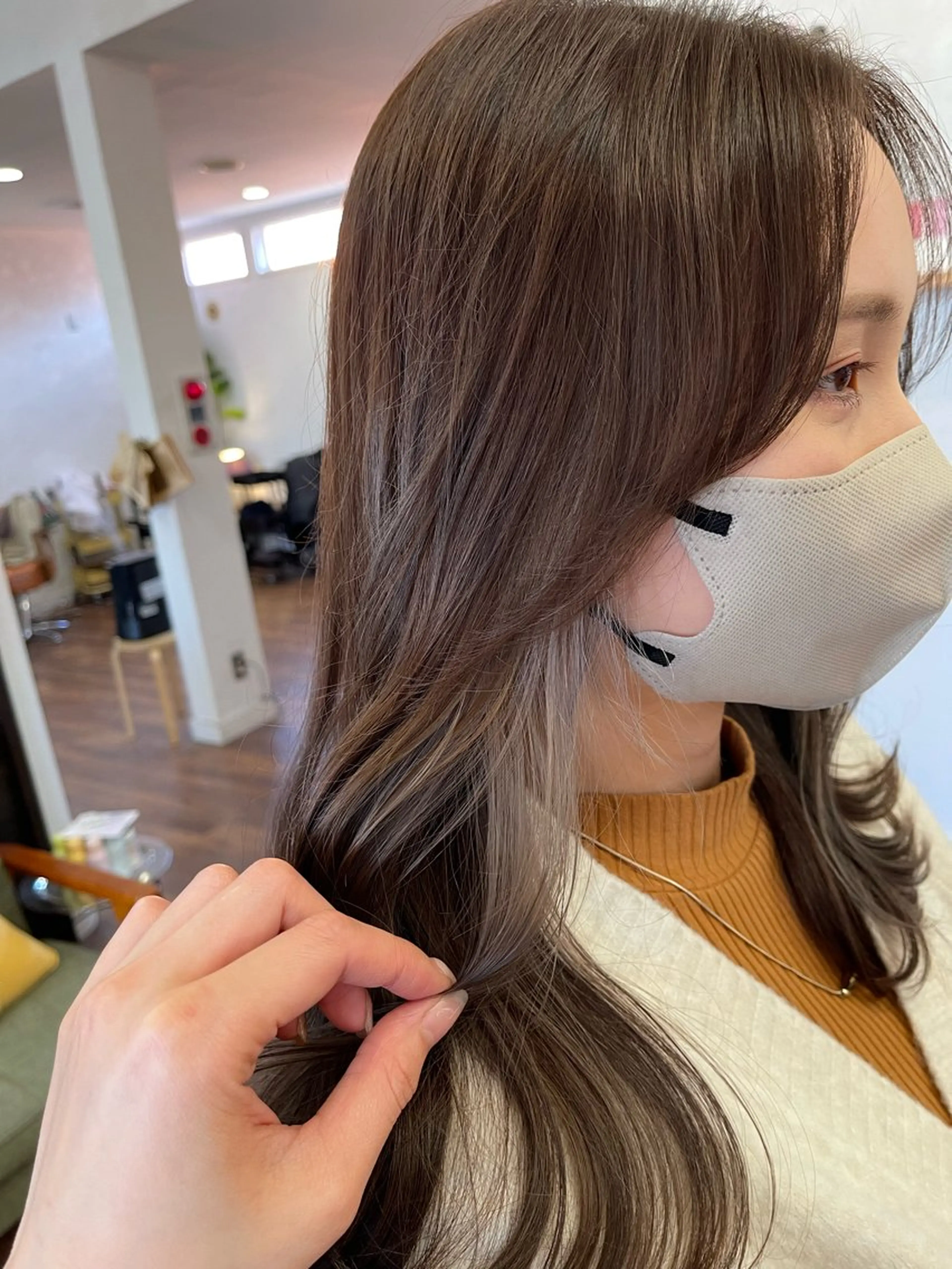 ロング カラー 関根 沙季のヘアスタイル