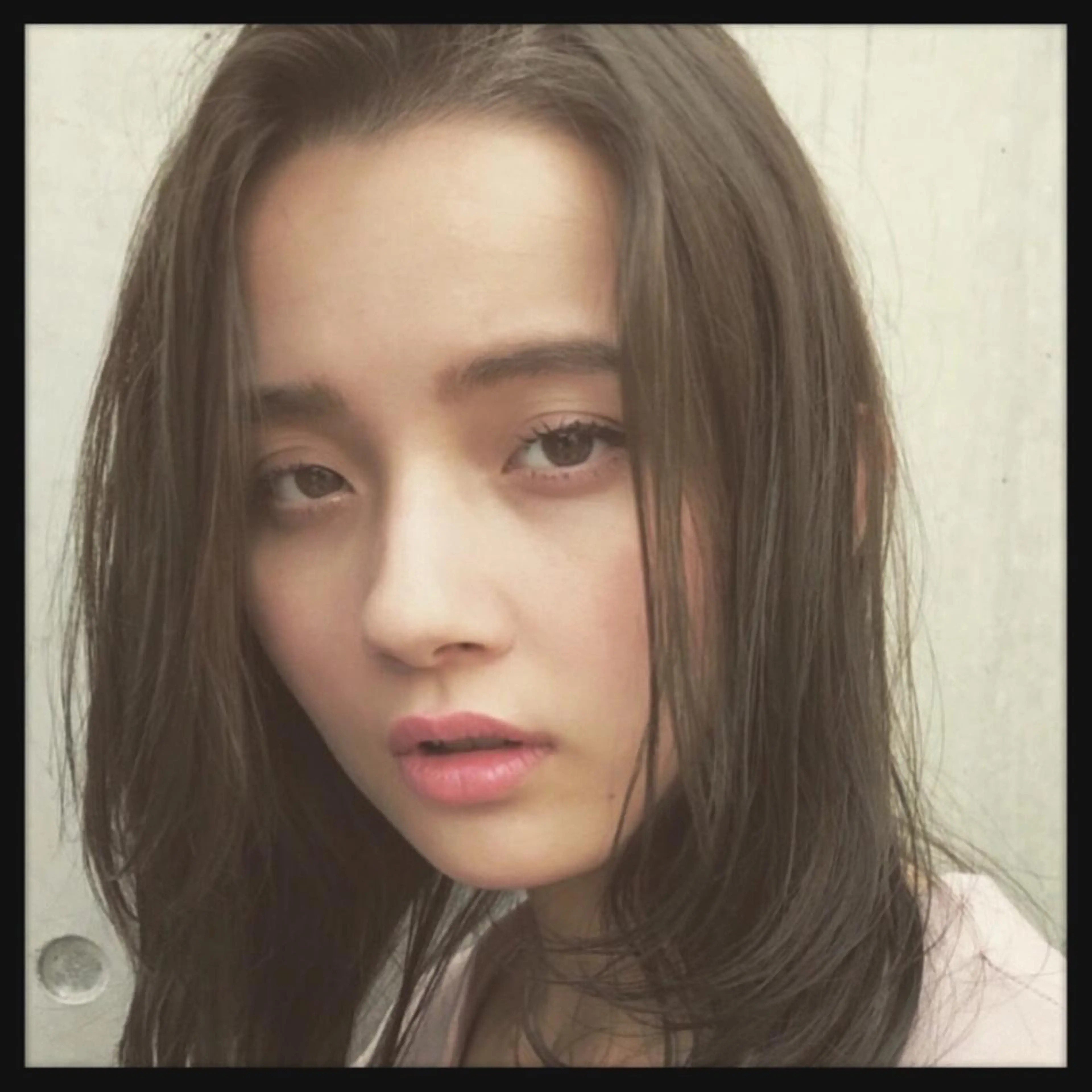 セミロング カラー パーマ ヘアアレンジ メンズ キッズ ネイル マツエク・マツパ アイブロウ カット ヘアカラー 縮毛矯正 トリートメント ヘッドスパ ヘアセット ☃️髪質改善🉐割✨ ❄️“ever”❄️のヘアスタイル