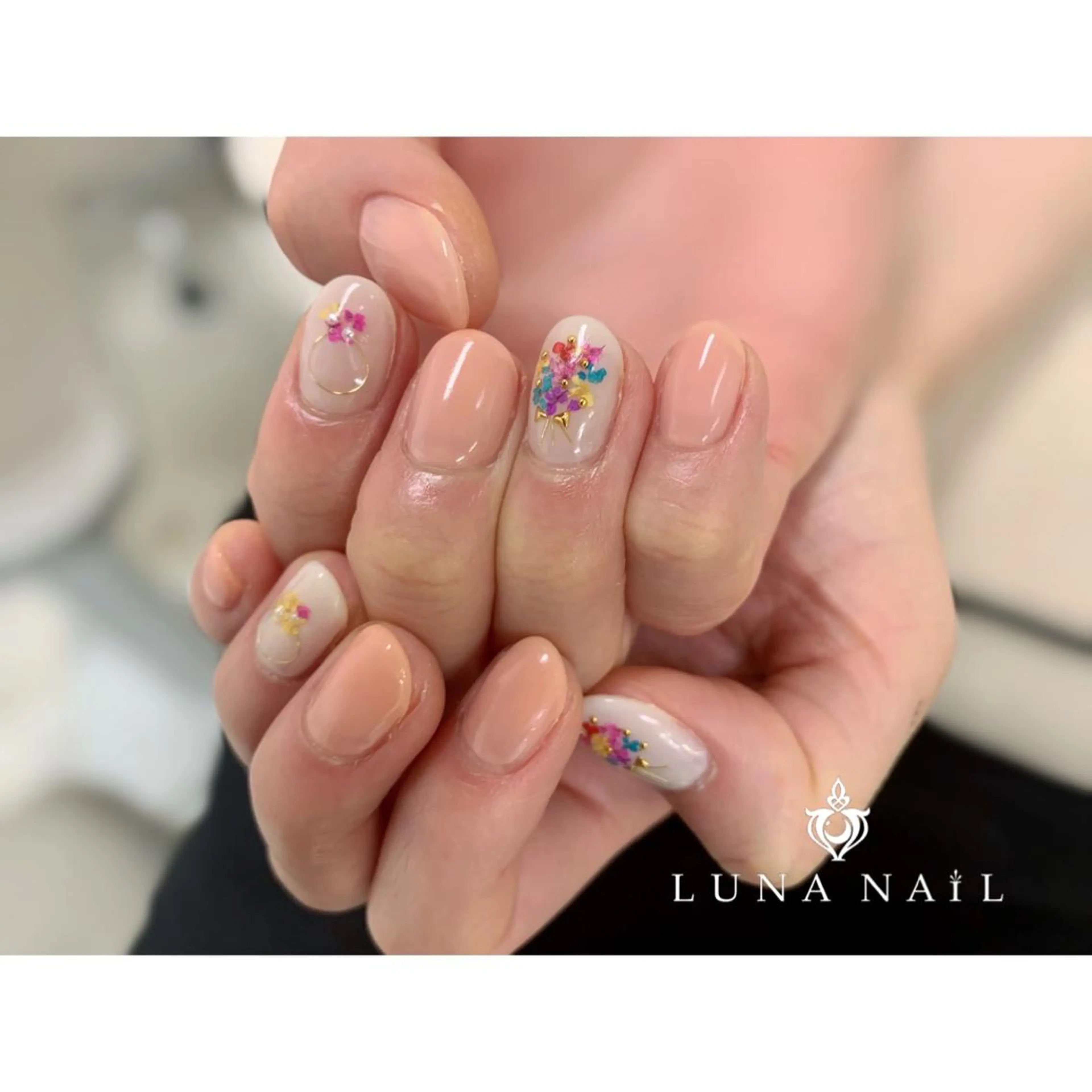 ネイル アトリエ　ミモザ所属・いまむら あかりのネイルデザイン