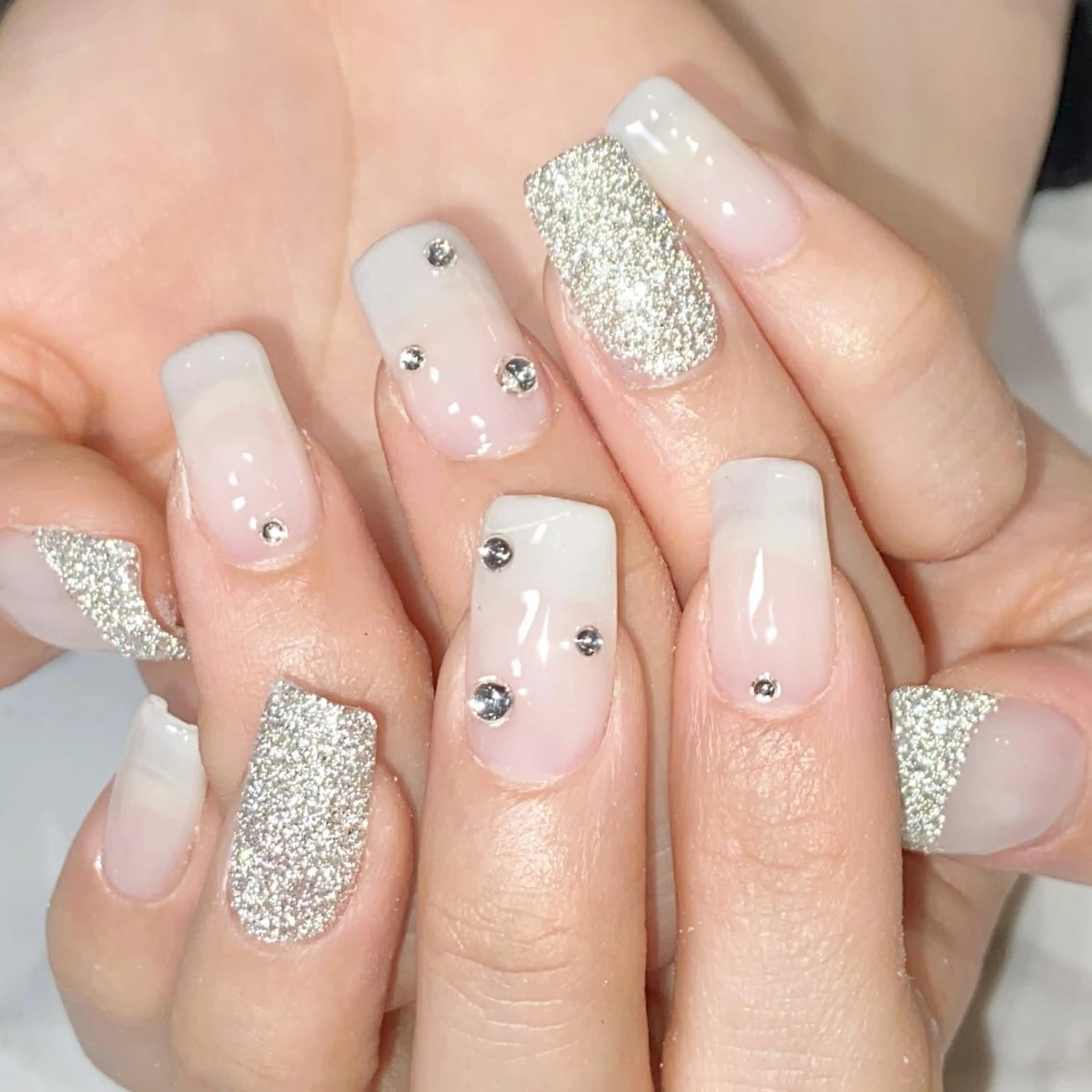 ネイル フラッシュネイル ハンドネイル YUN 💅のネイルデザイン