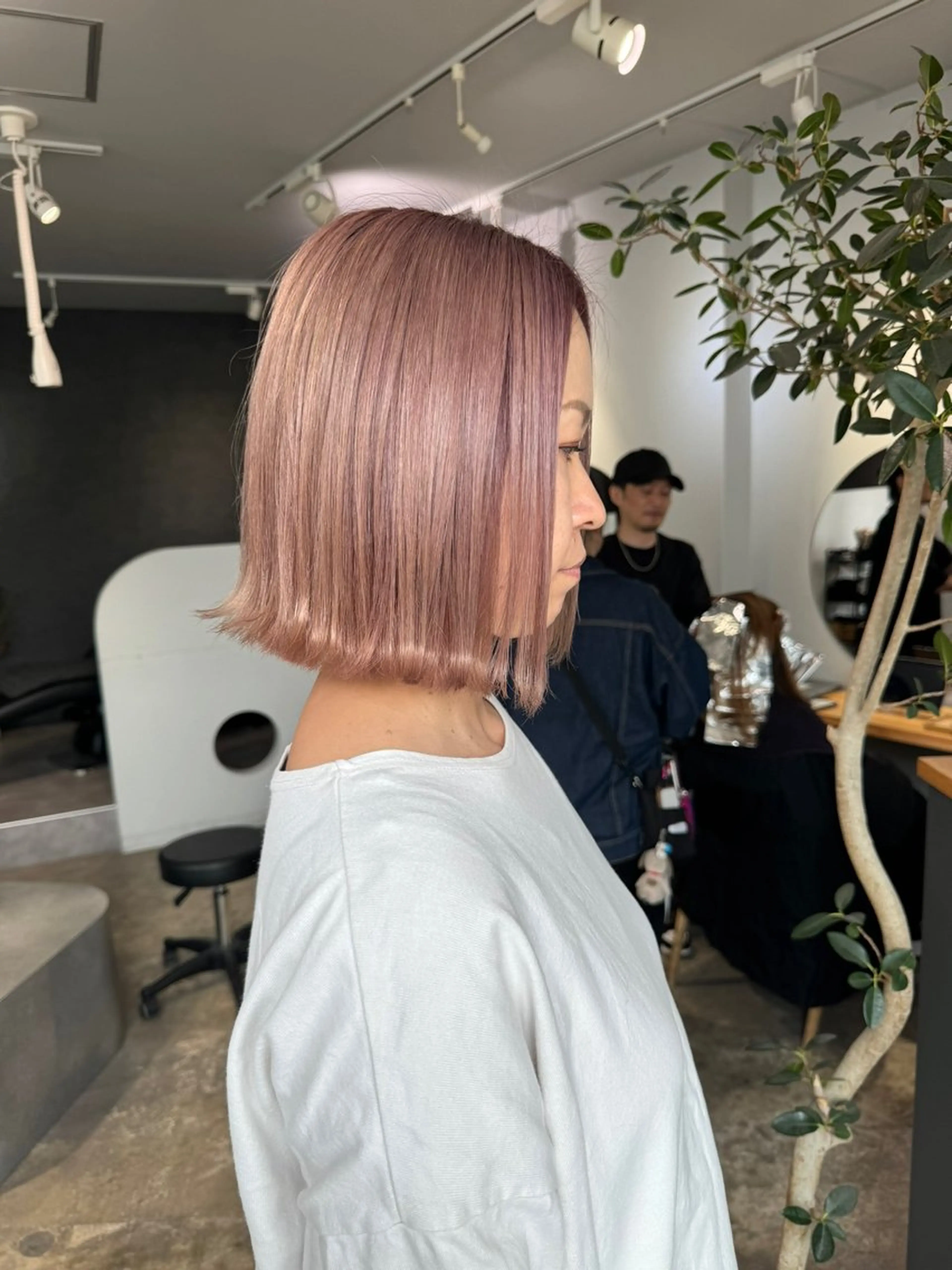 ショート 岸川 恭子のヘアスタイル
