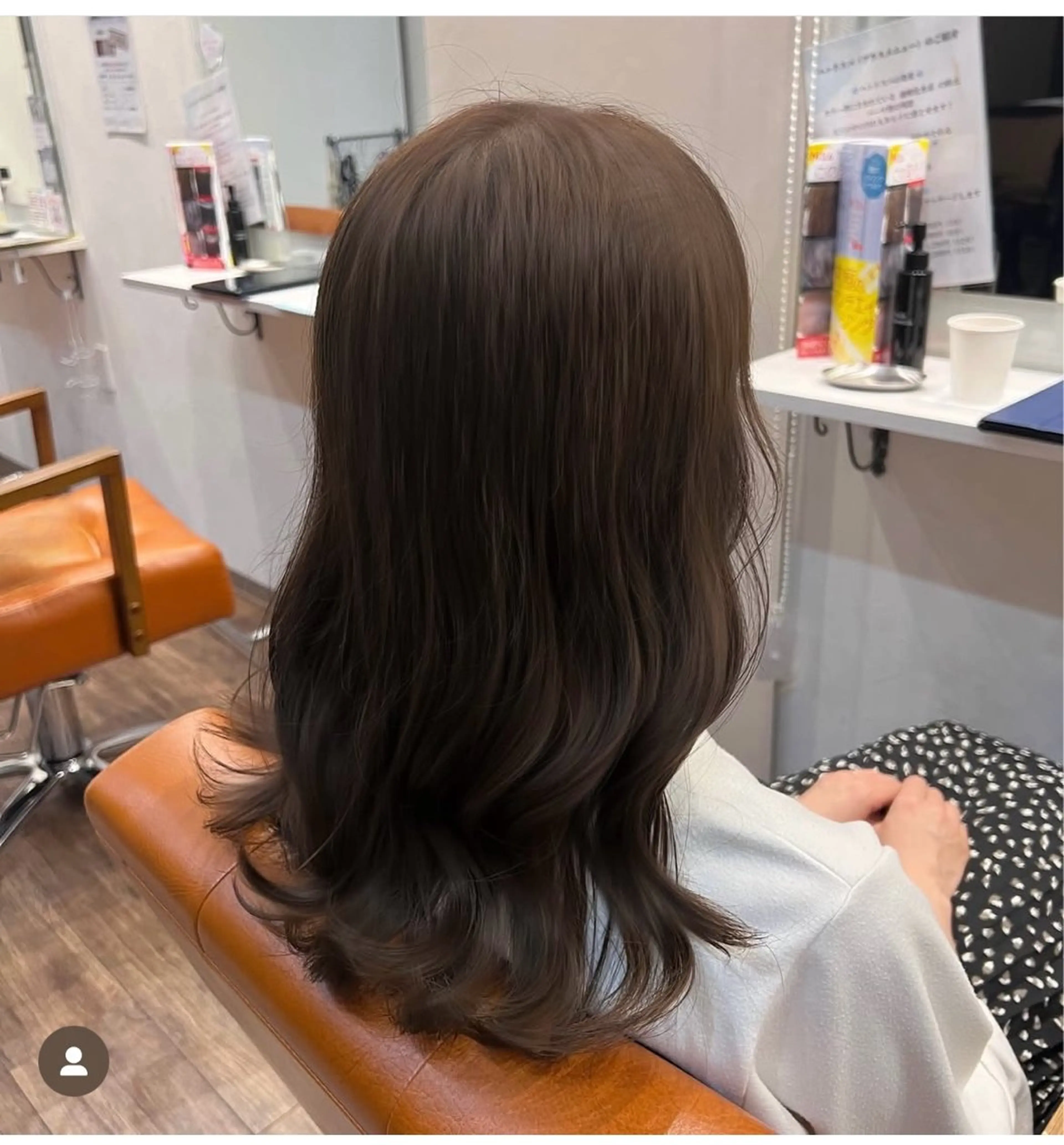 セミロング 廣川 真梨乃のヘアスタイル