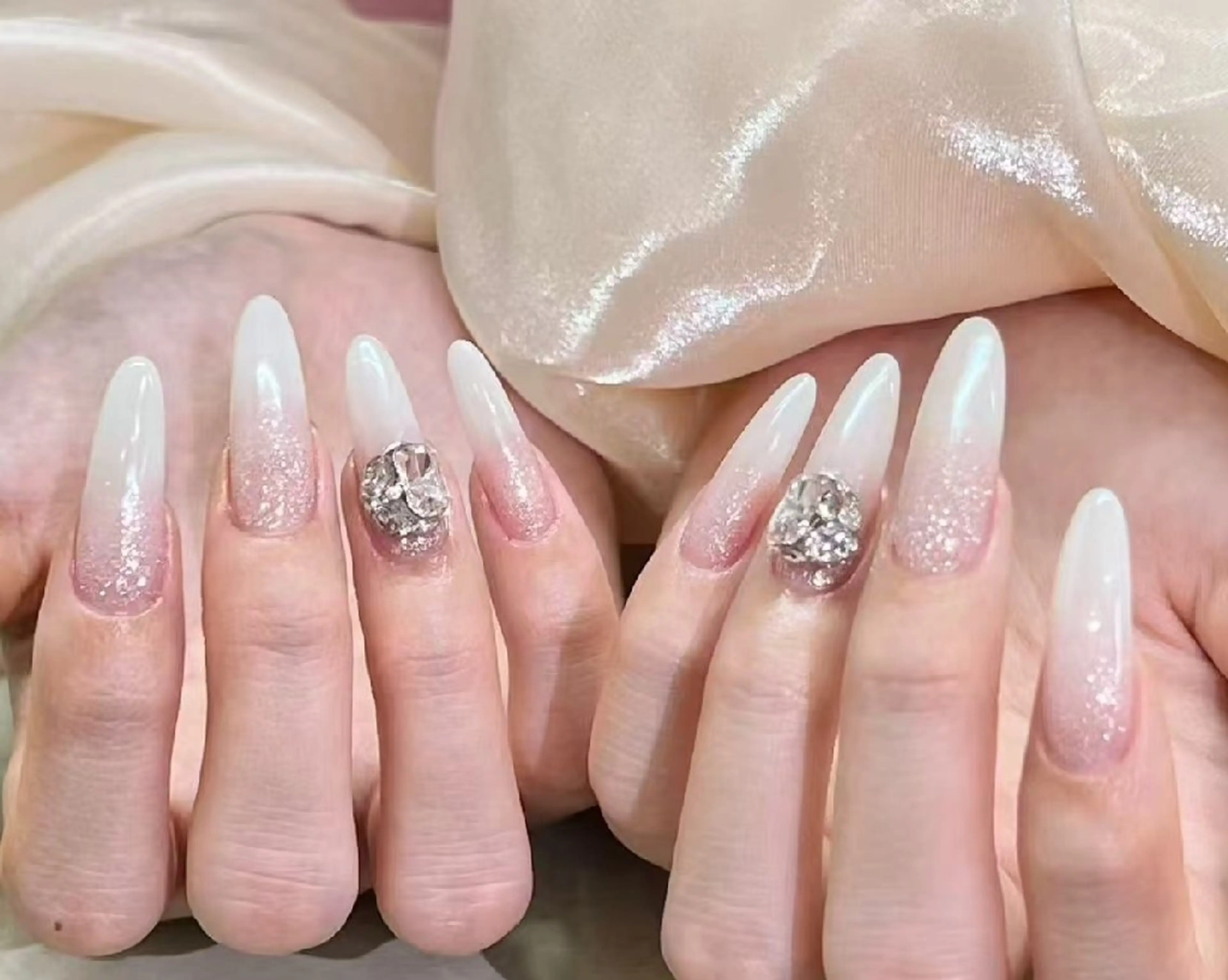 ネイル オーロラネイル フラワーネイル フットネイル フレンチネイル ジェルネイル ハンドネイル Oomiya 服部のネイルデザイン