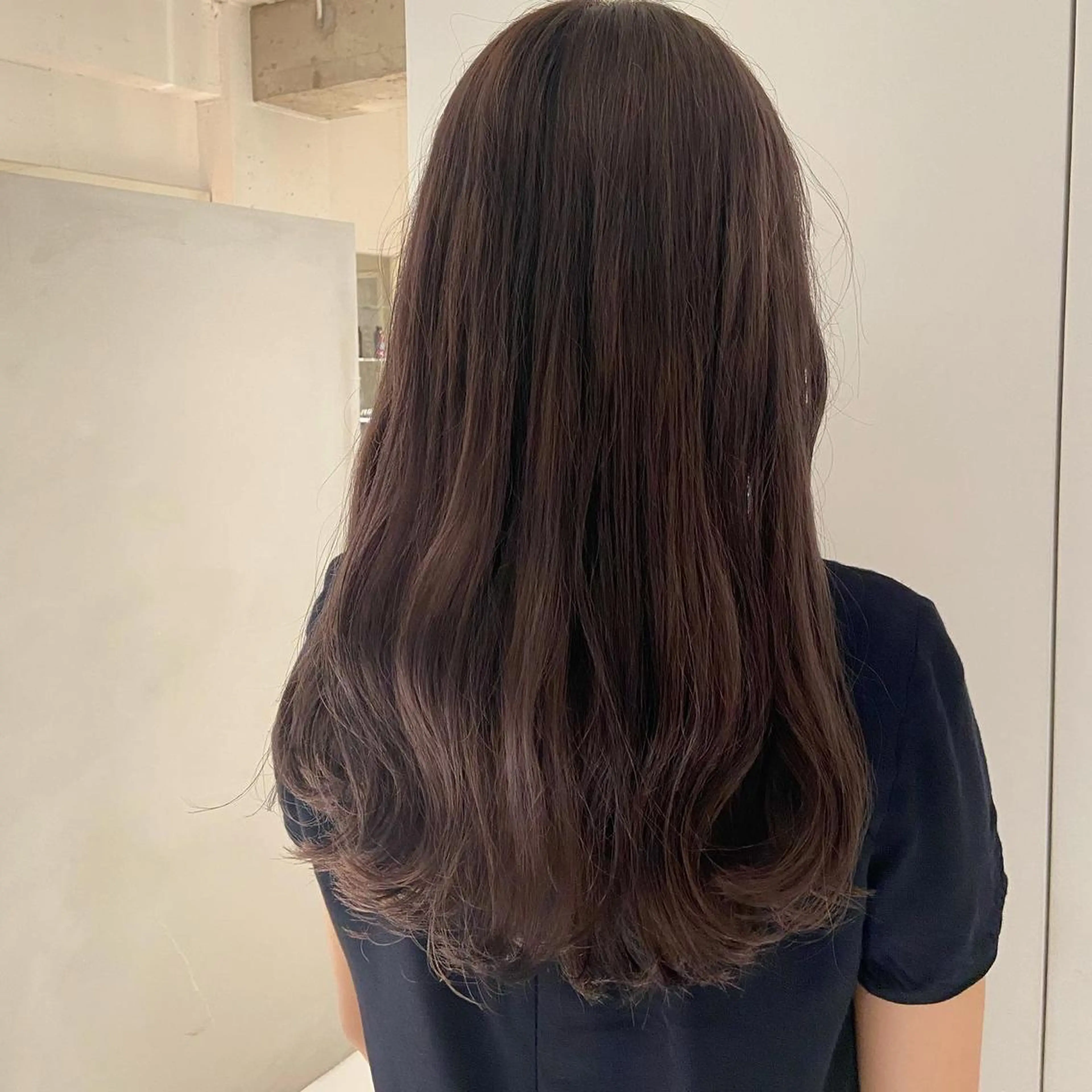 カラー アッシュ ブリーチ ケアブリーチ 透明感カラー ダブルカラー カジュアルを女っぽく 𝗮𝘆𝗮𝗰𝗼のヘアスタイル