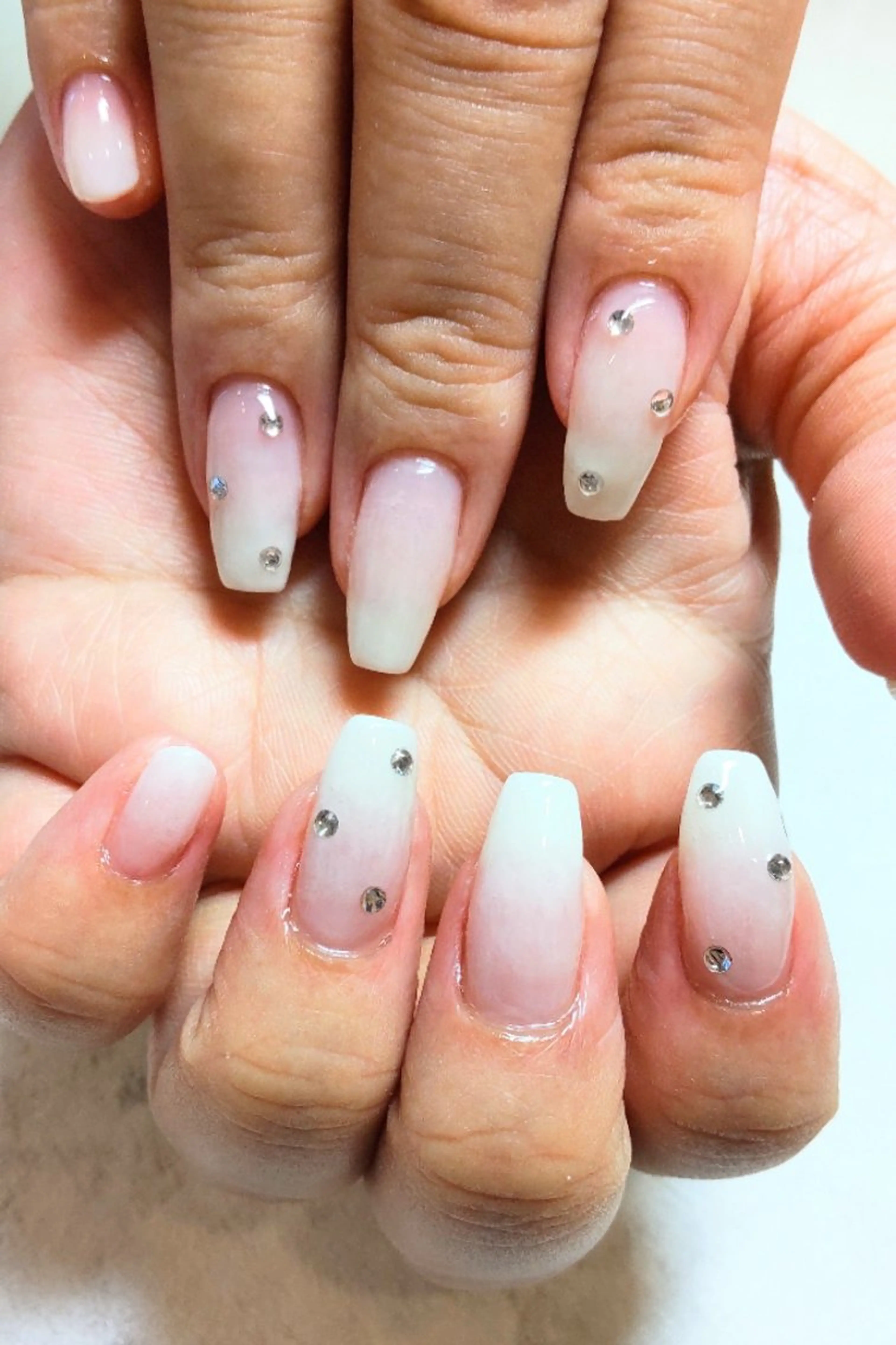 ネイル グラデーション CHOUETTE所属・CHOUETTE MIOのネイルデザイン