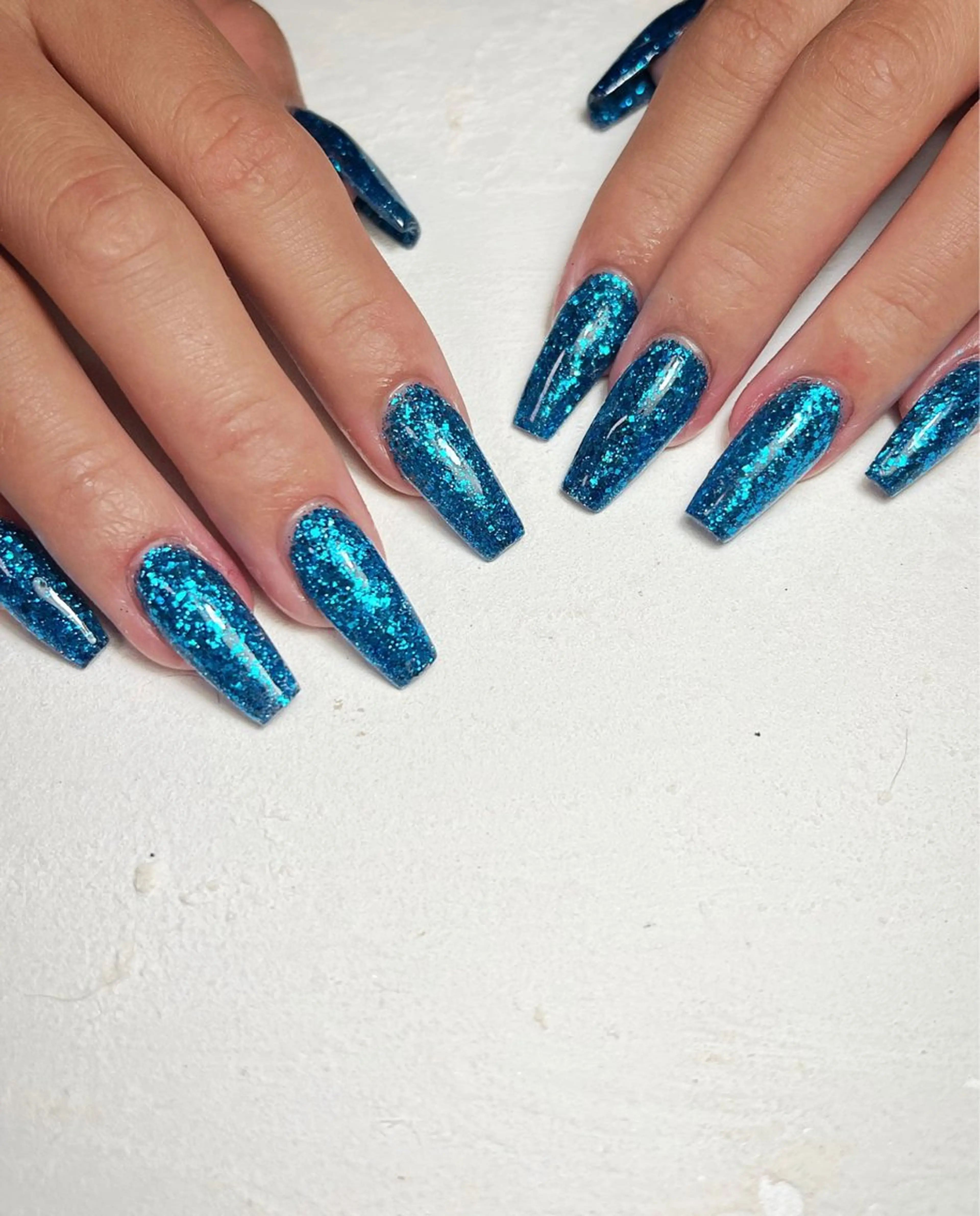 ネイル ブルー ラメ(グリッター) マグネットネイル ハンドネイル ✾ NailRoom Latina🌻💓のネイルデザイン