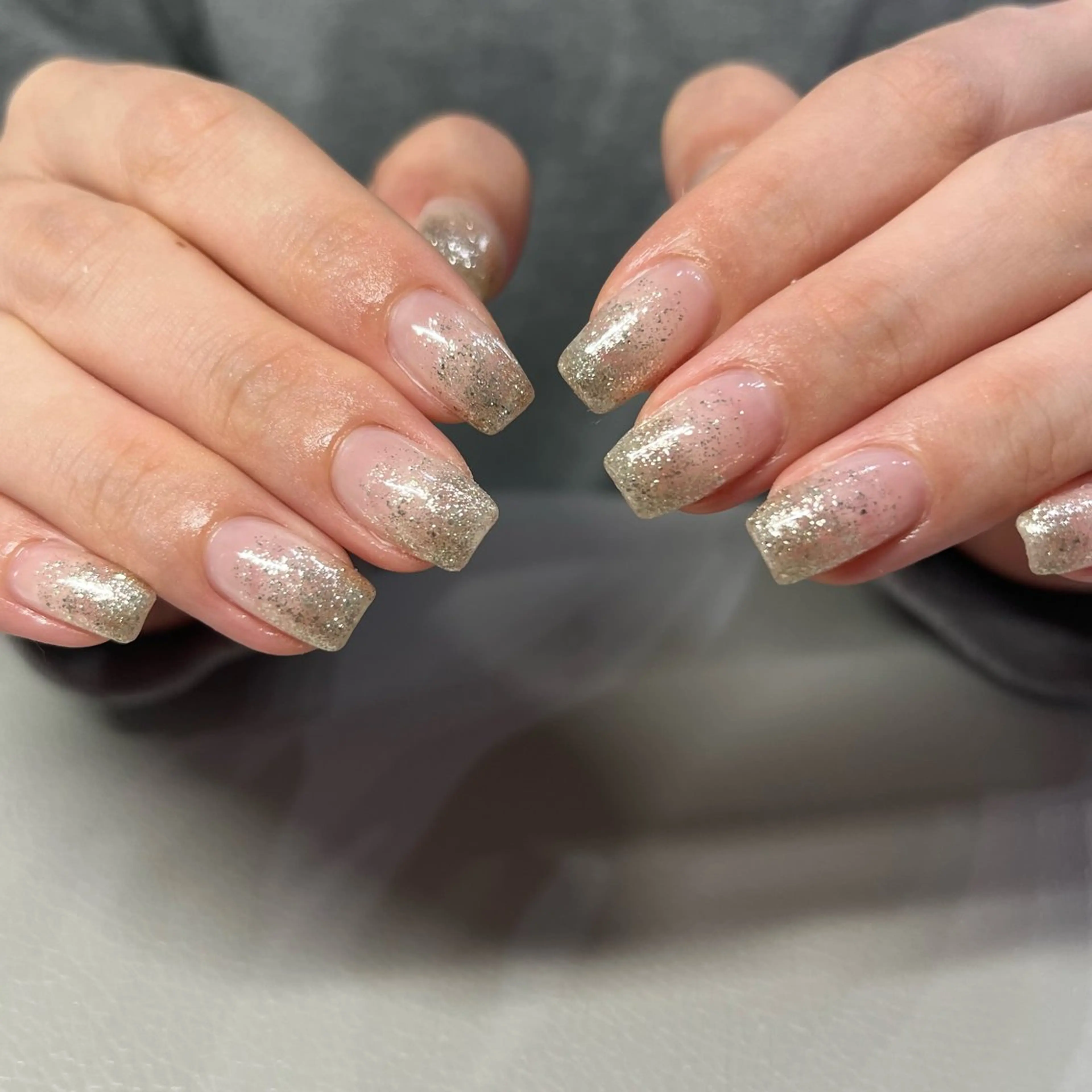 ネイル ハンドネイル Ray. ちゅるん系ニュアンスのネイルデザイン